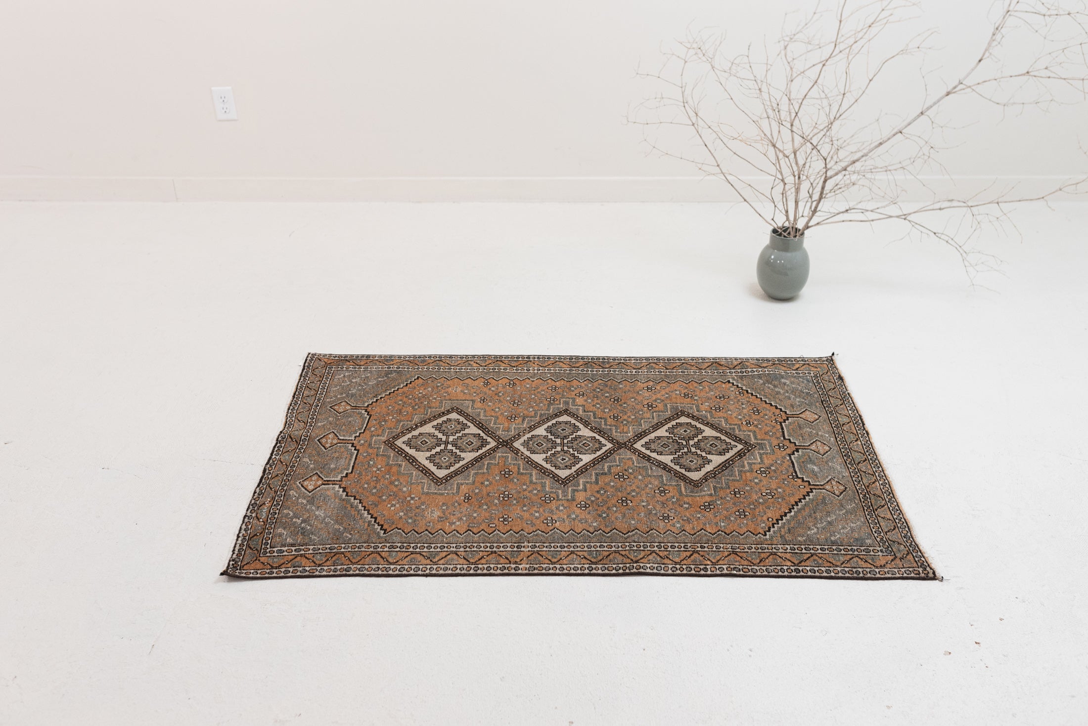 2&#39;11 x 4&#39;7 | 1950s Small Designers Rug | CE-W-3064