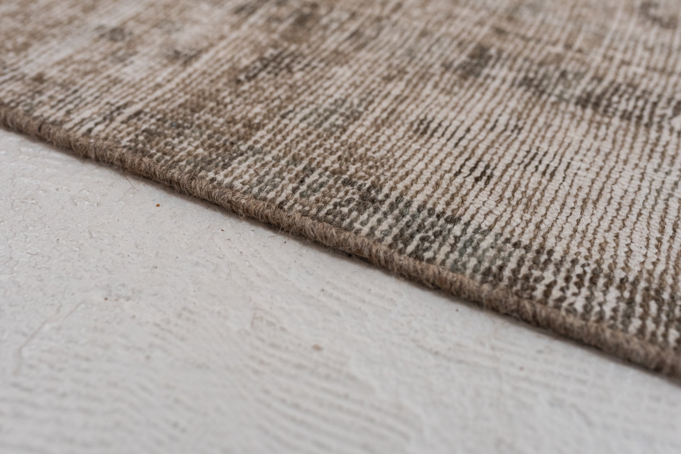 3&#39;1 x 10&#39;2 | Distressed Malayer Runner | R-3081