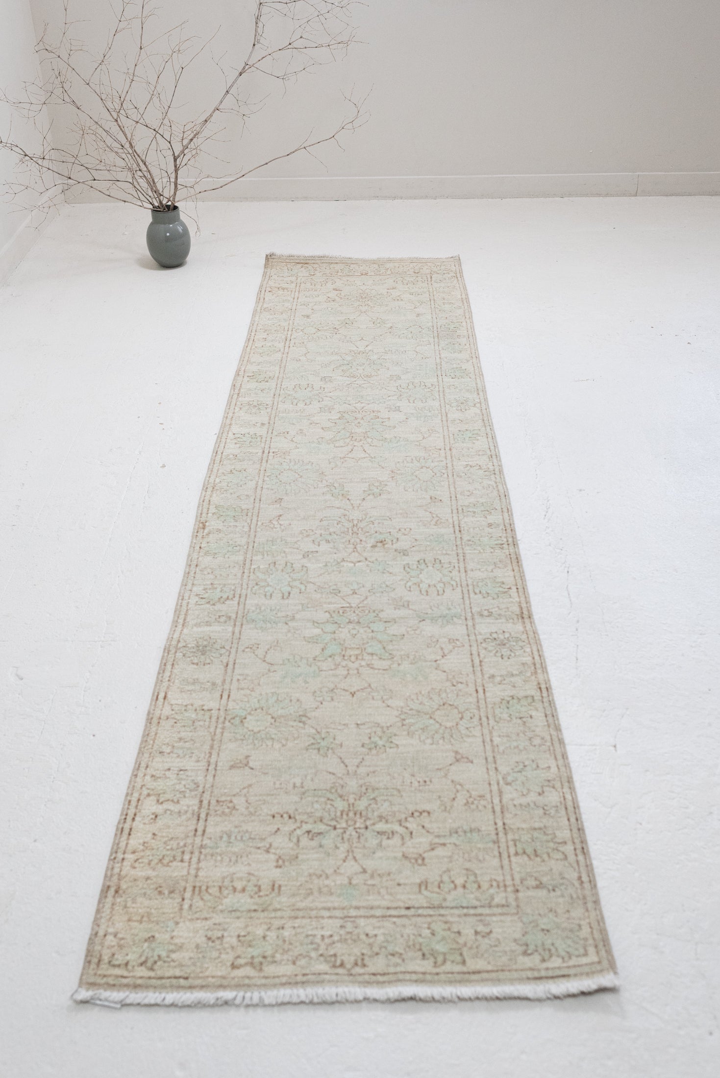 2'5 x 9'5 | R-3944