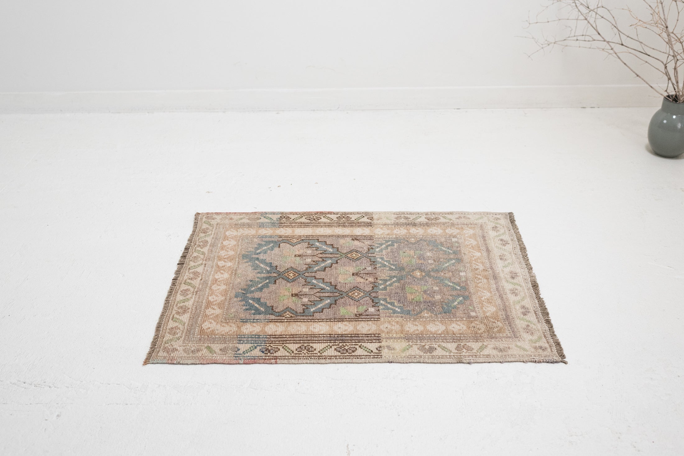 2'5 x 3'1 | W-4062