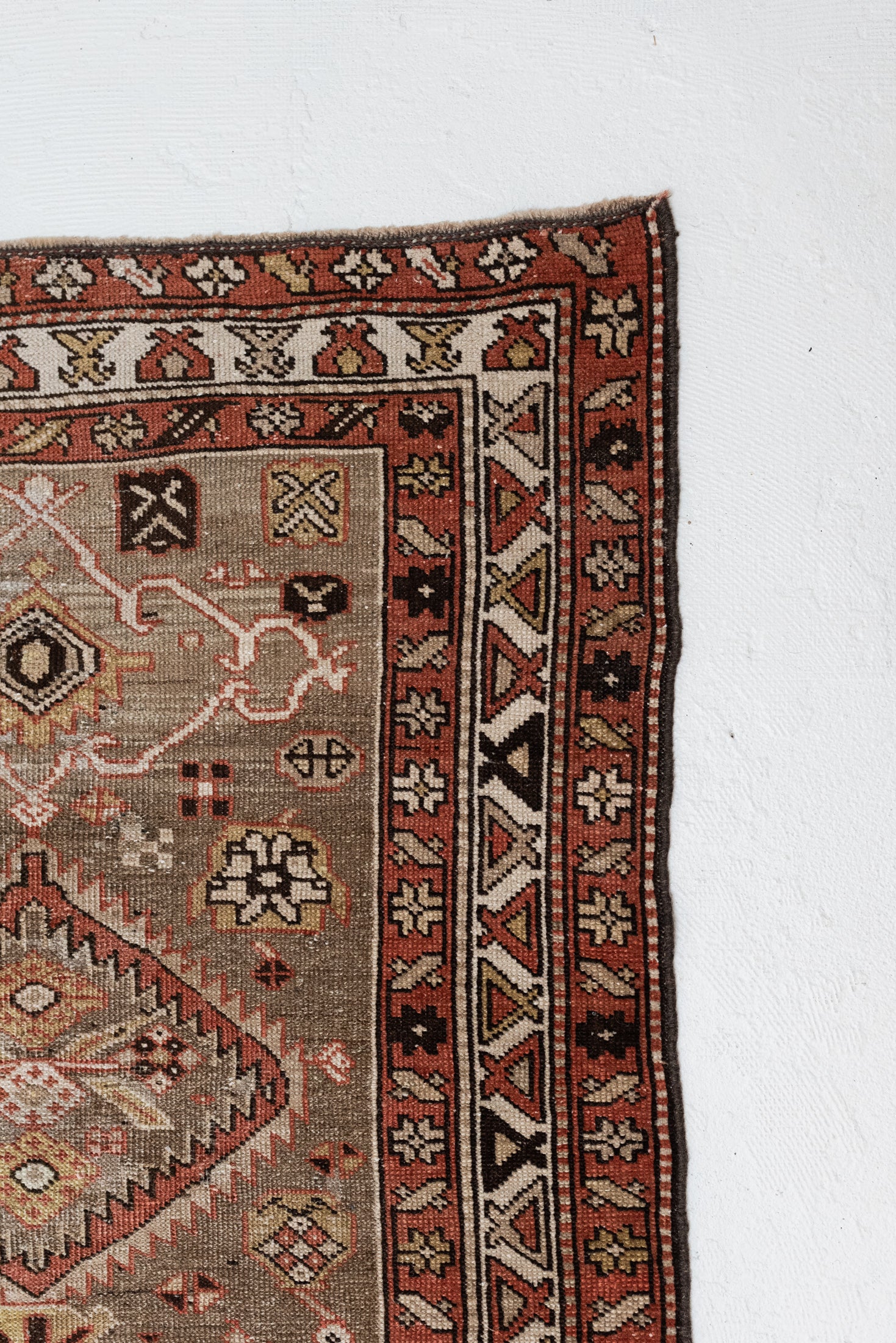 3&#39;3 x 15&#39;10 | Antique Designers Runner | CE-R-3068