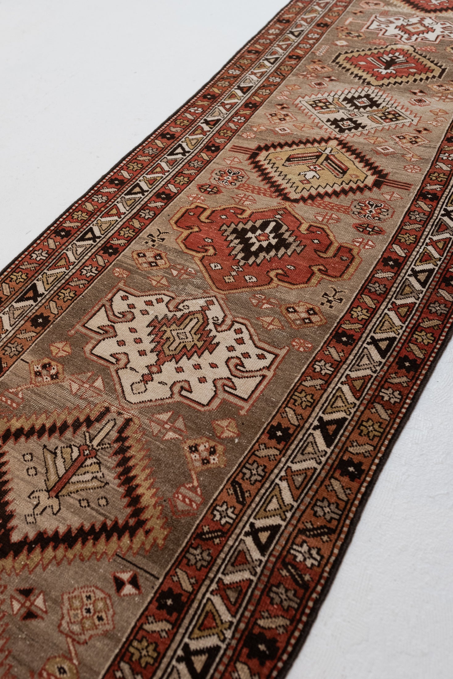 3&#39;3 x 15&#39;10 | Antique Designers Runner | CE-R-3068