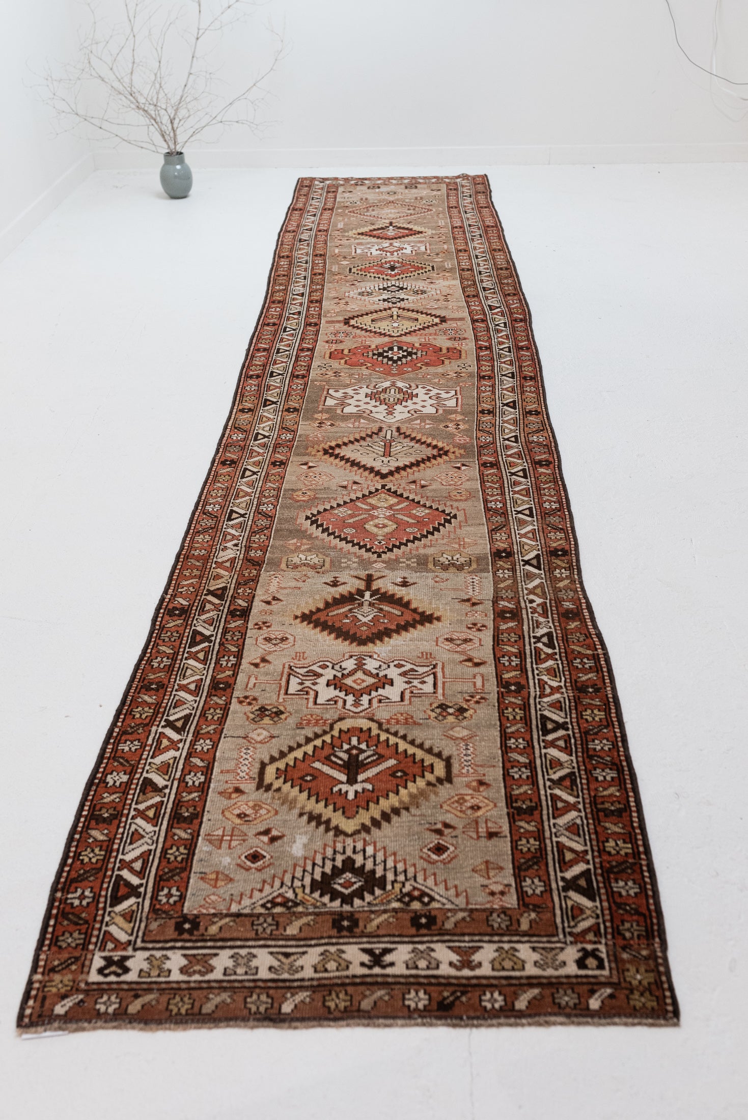 3&#39;3 x 15&#39;10 | Antique Designers Runner | CE-R-3068