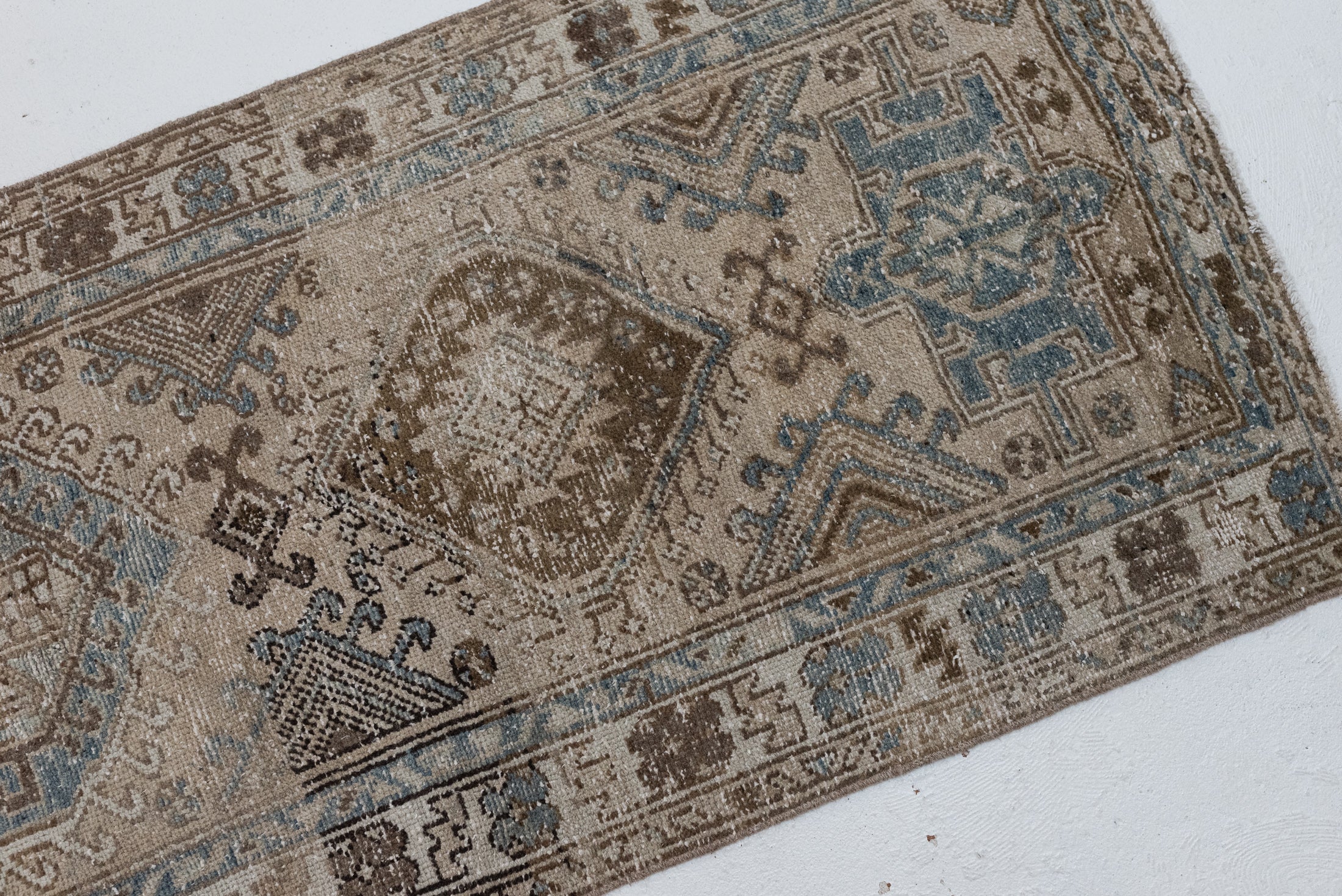 3&#39;2 x 9&#39;8 | Vintage Malayer Runner | R-3085