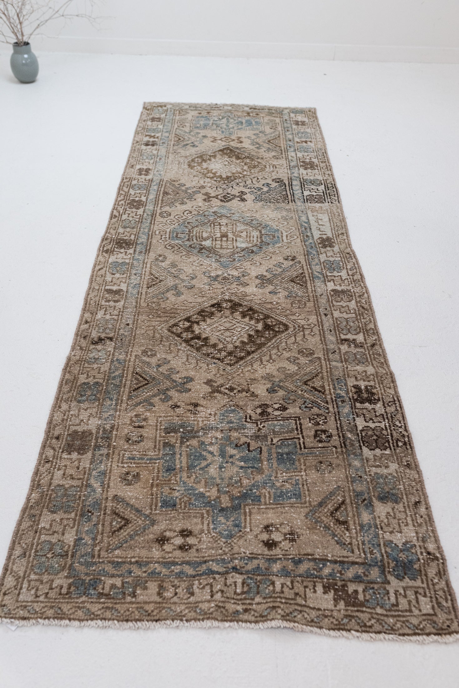 3&#39;2 x 9&#39;8 | Vintage Malayer Runner | R-3085