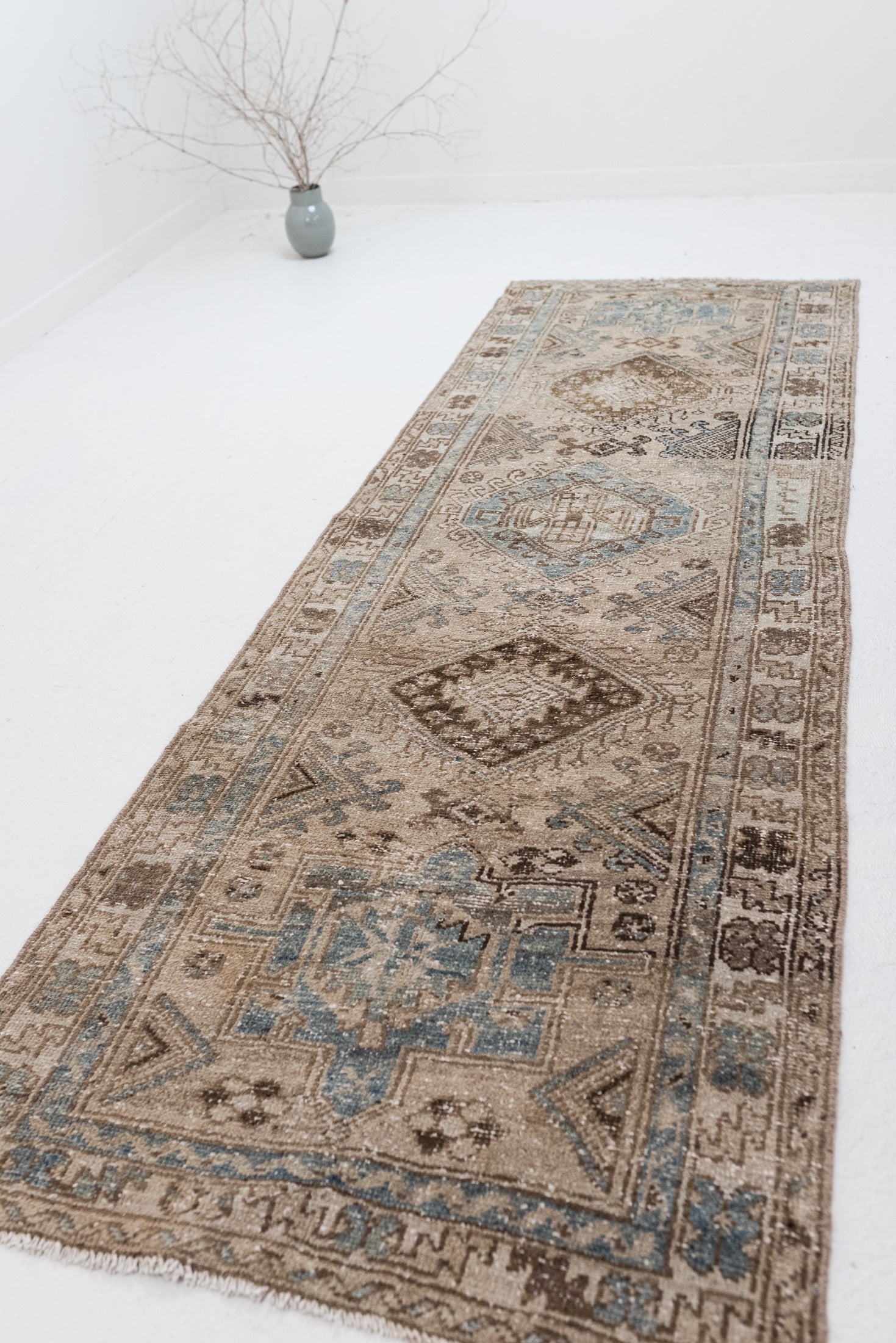 3&#39;2 x 9&#39;8 | Vintage Malayer Runner | R-3085