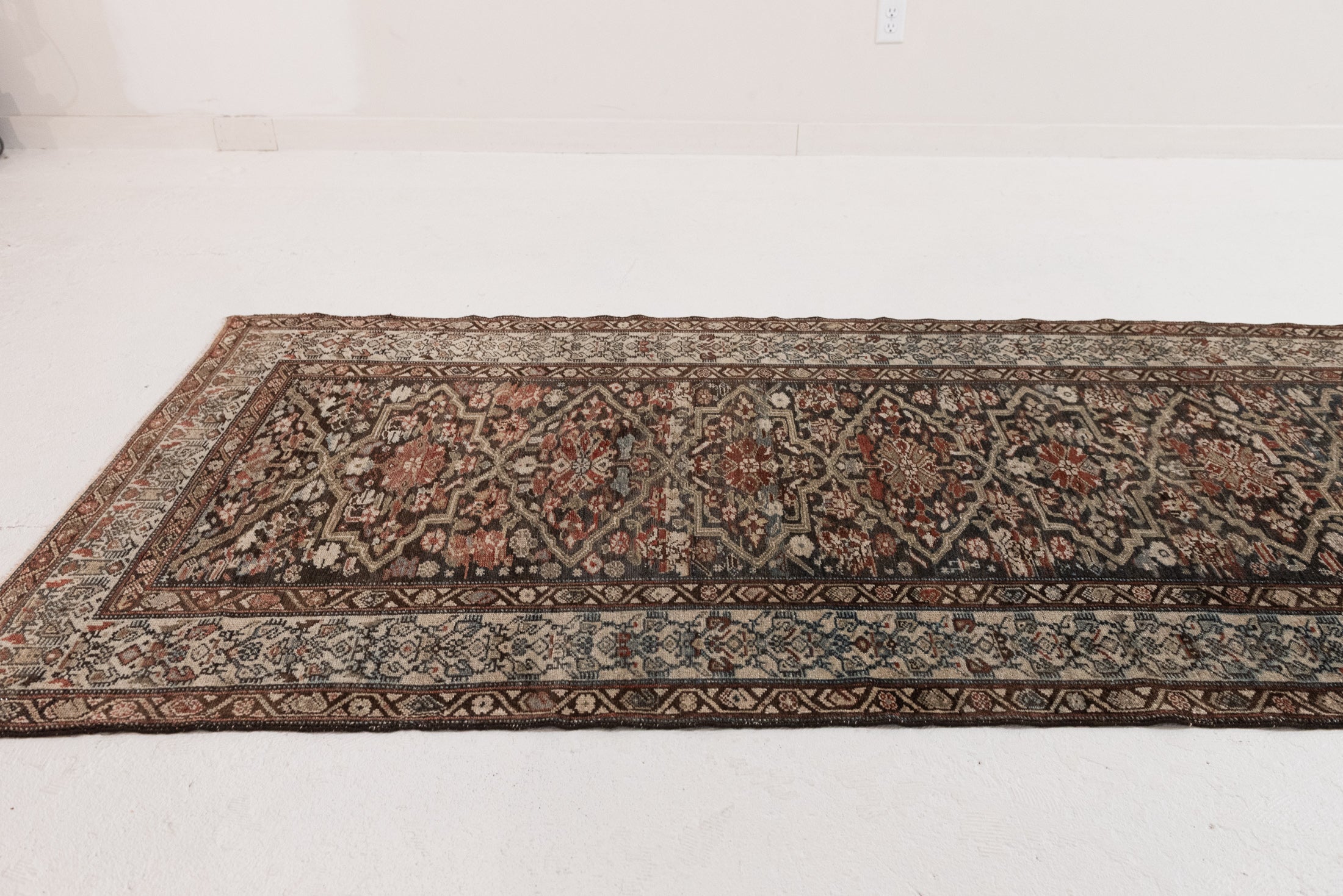 3&#39;5 x 15&#39;3 | Long Antique Runner | CE-R-3091