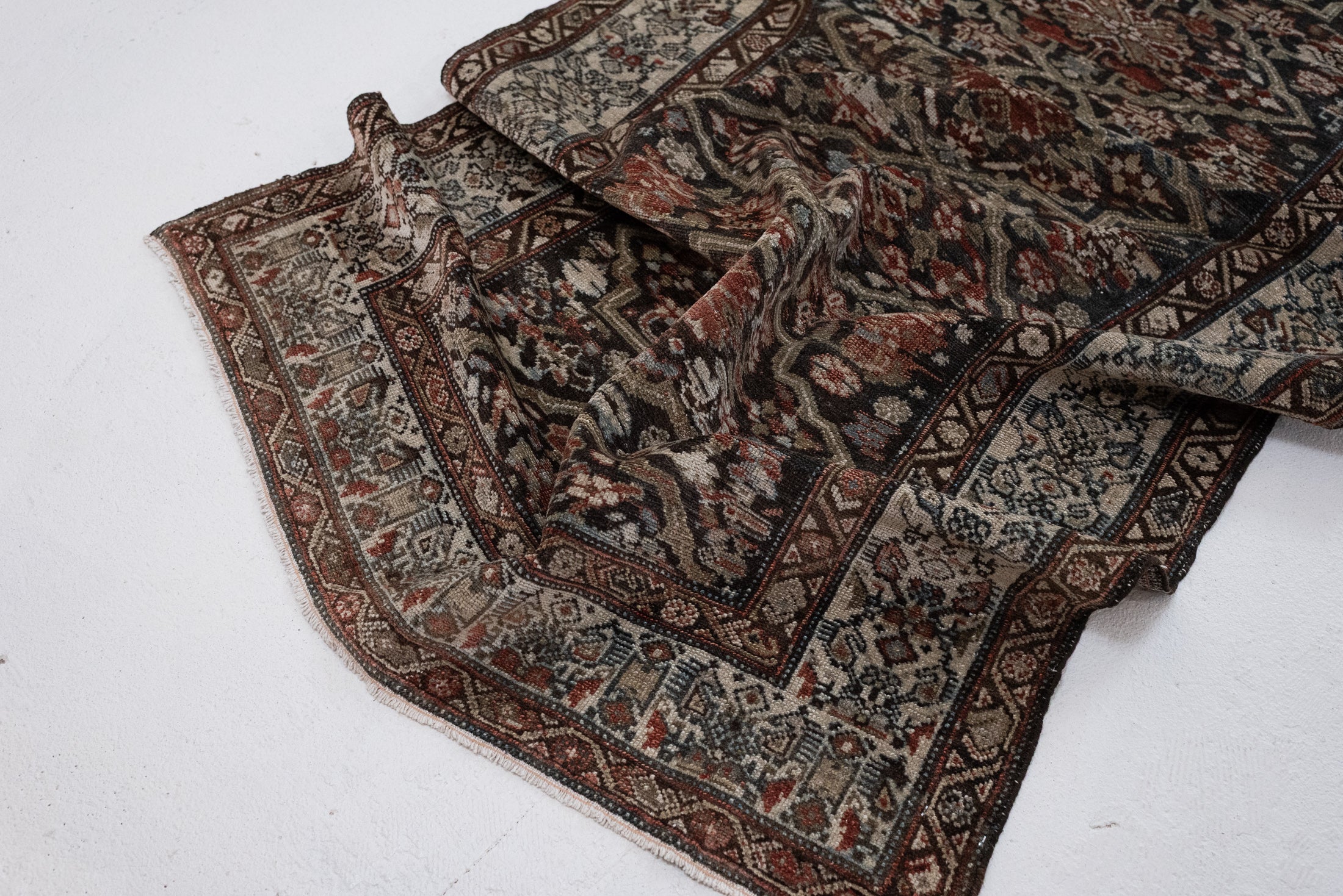 3&#39;5 x 15&#39;3 | Long Antique Runner | CE-R-3091