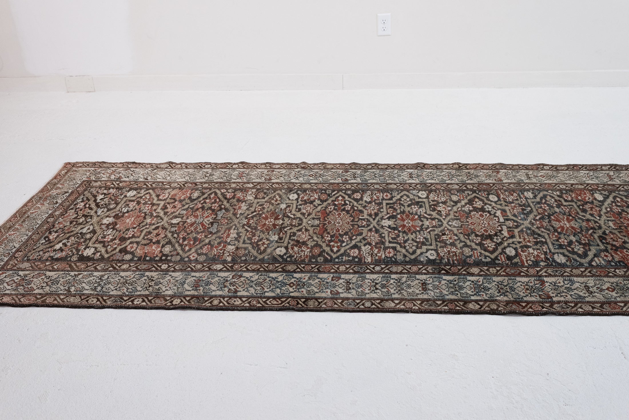 3&#39;5 x 15&#39;3 | Long Antique Runner | CE-R-3091