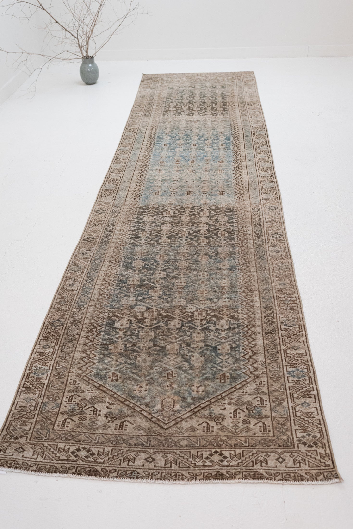 3&#39;0 x 12&#39;4 | Classic Blue Malayer Runner | R-3096