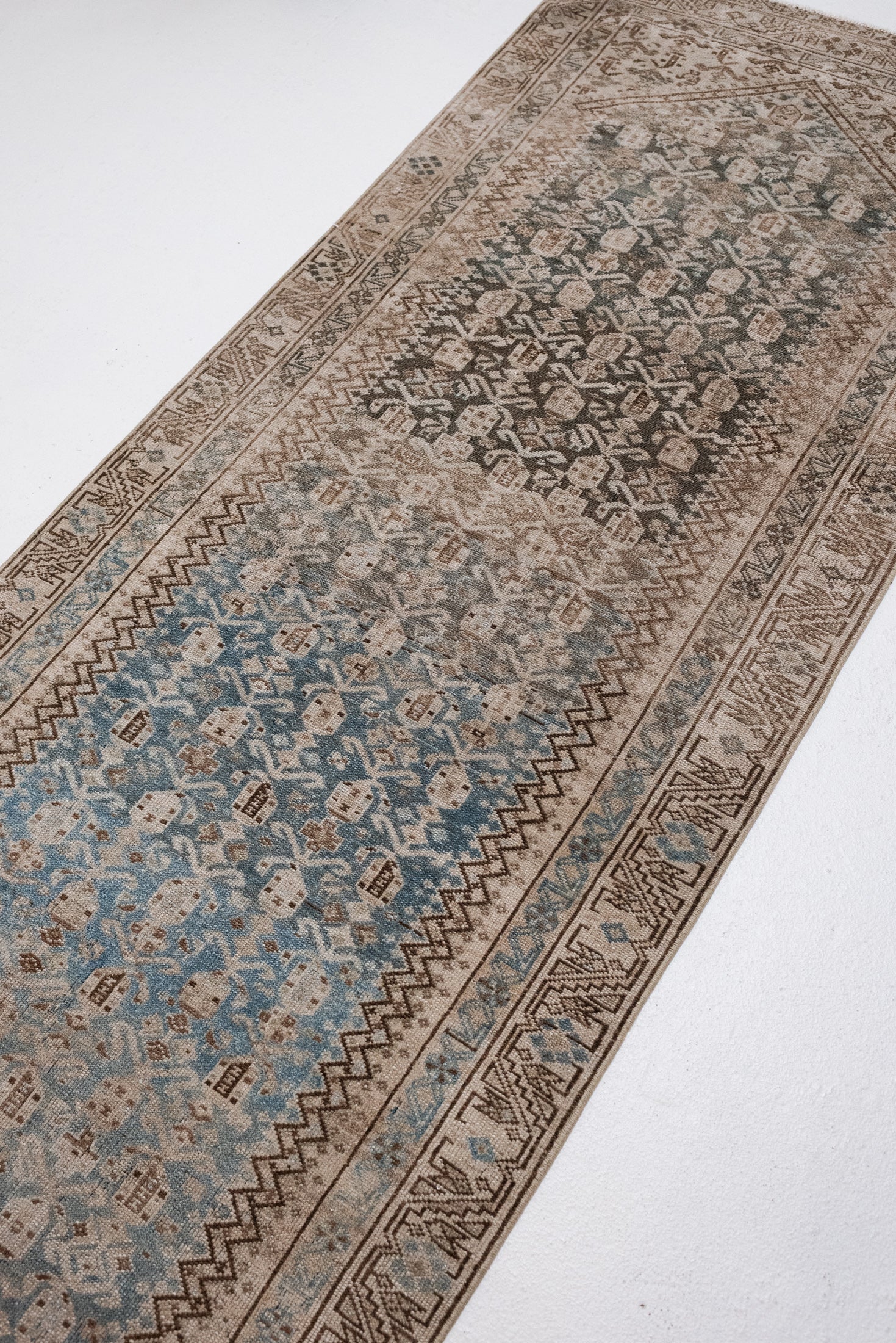 3&#39;0 x 12&#39;4 | Classic Blue Malayer Runner | R-3096