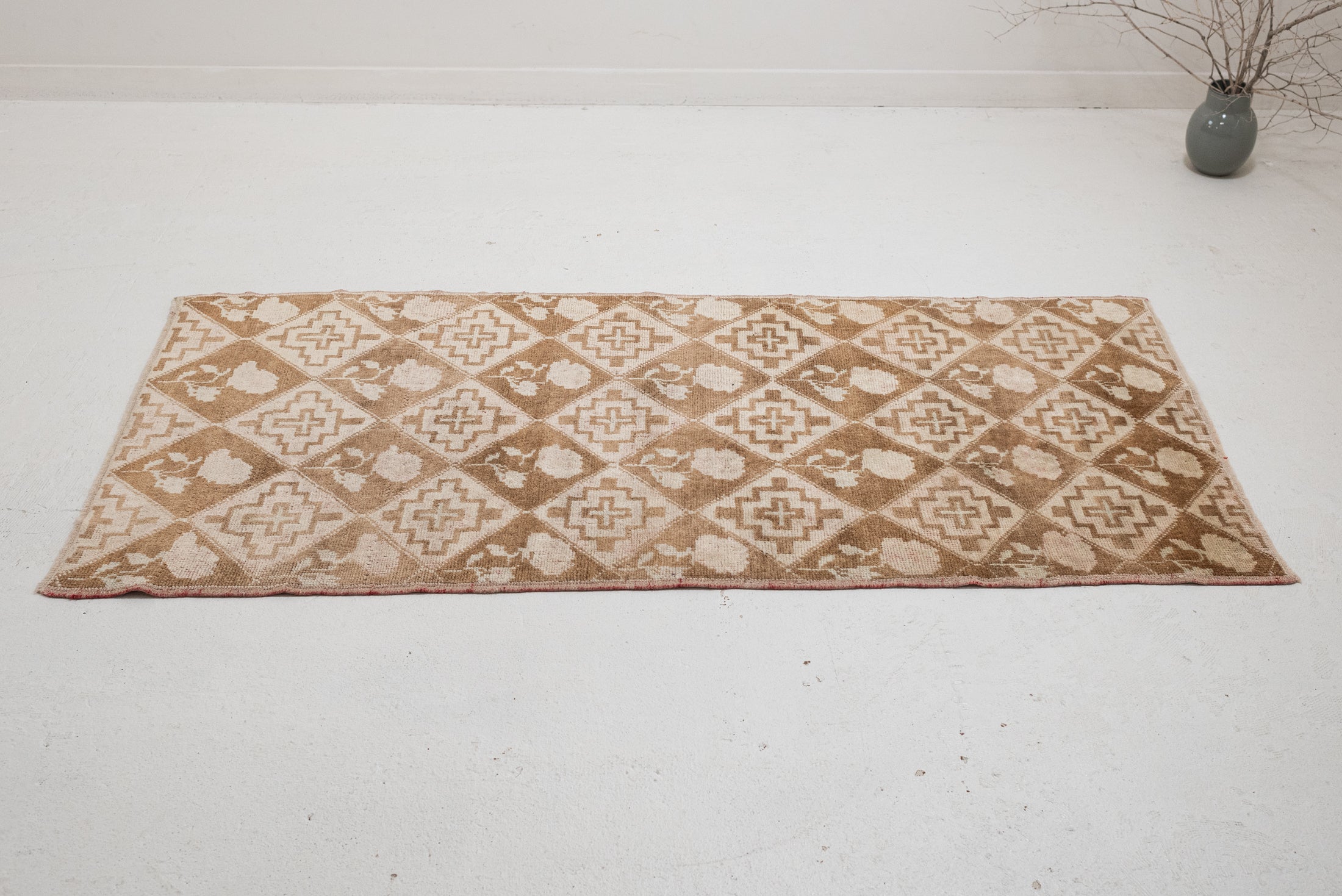 3'1 x 6'4 | CE-W-4374