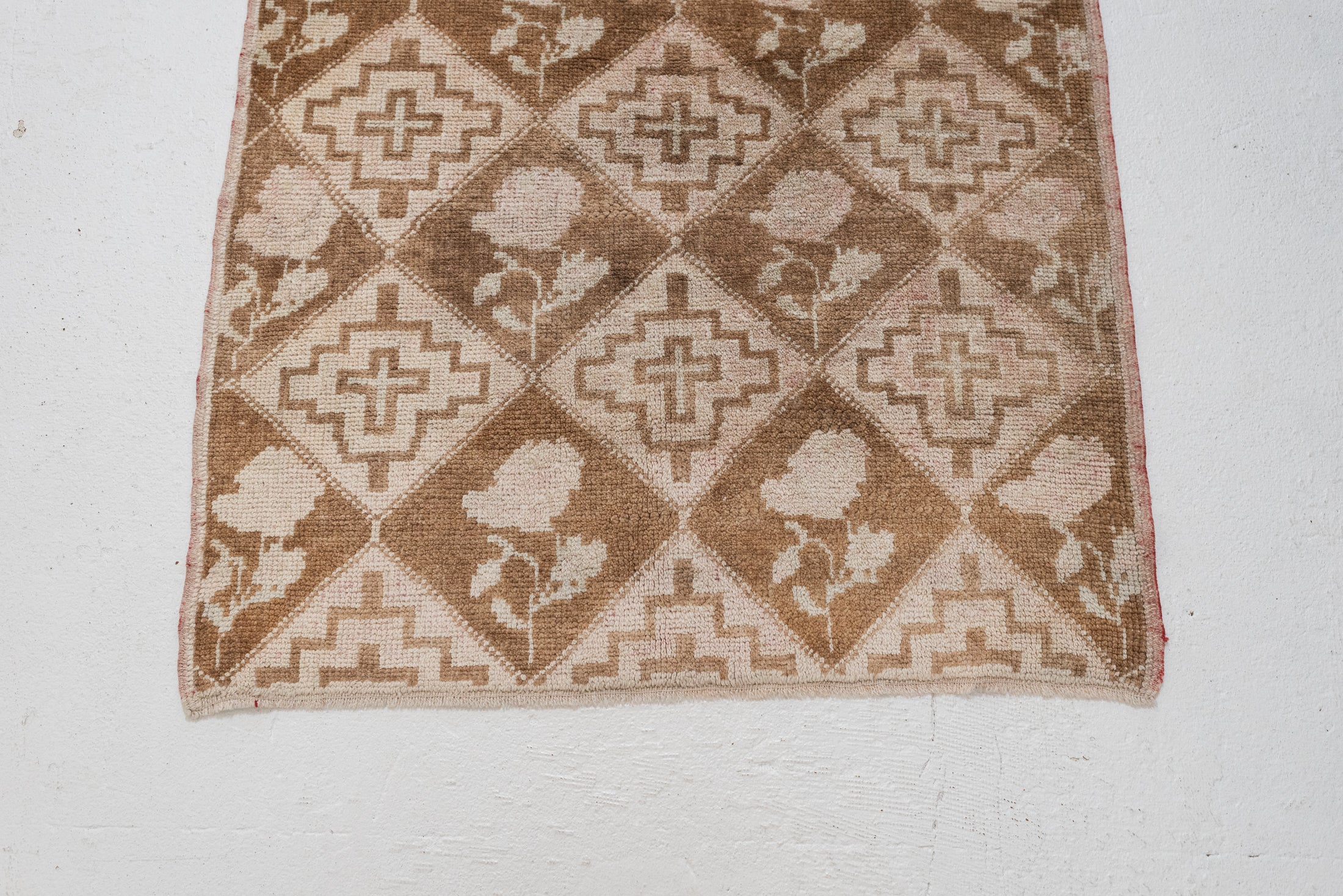 3'1 x 6'4 | CE-W-4374