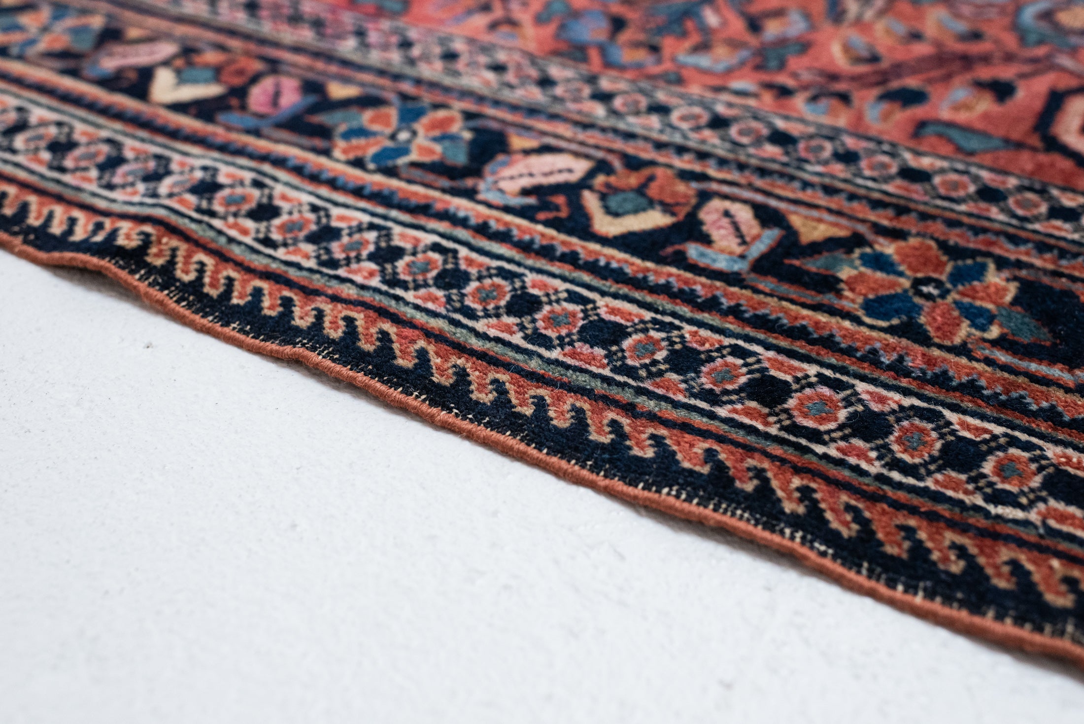 3&#39;7 x 4&#39;10 | Small Vintage Lilian | CE-W-3115
