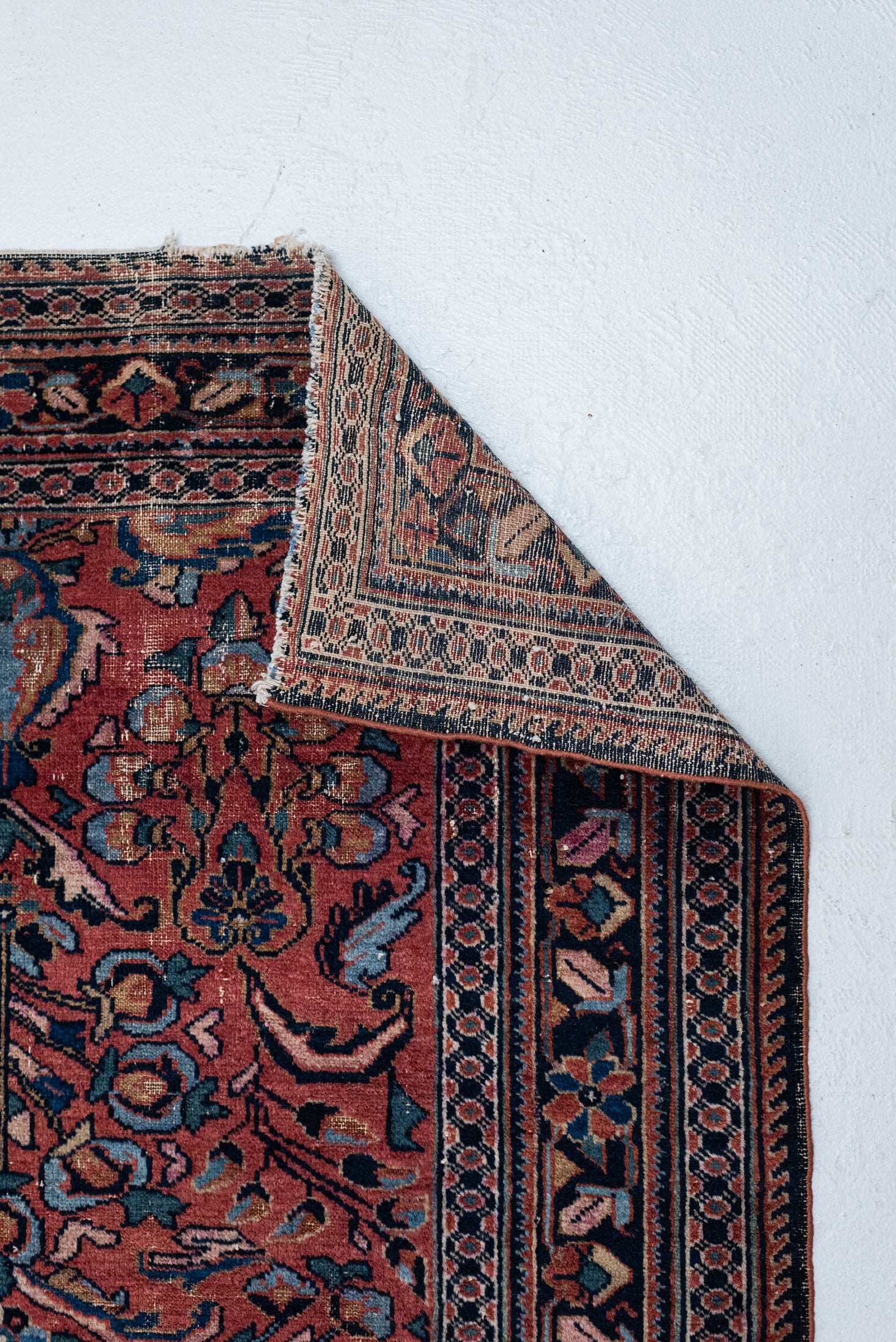 3&#39;7 x 4&#39;10 | Small Vintage Lilian | CE-W-3115