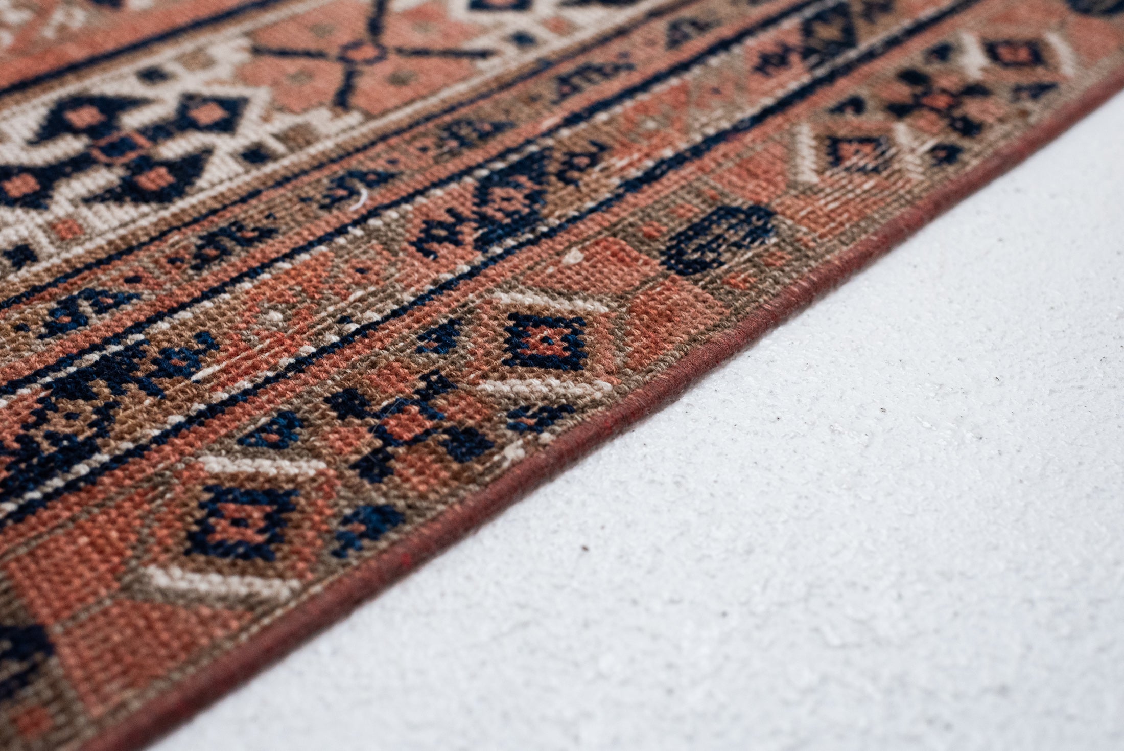 3&#39;10 x 5&#39;6 | Small Vintage Rug | CE-W-3117