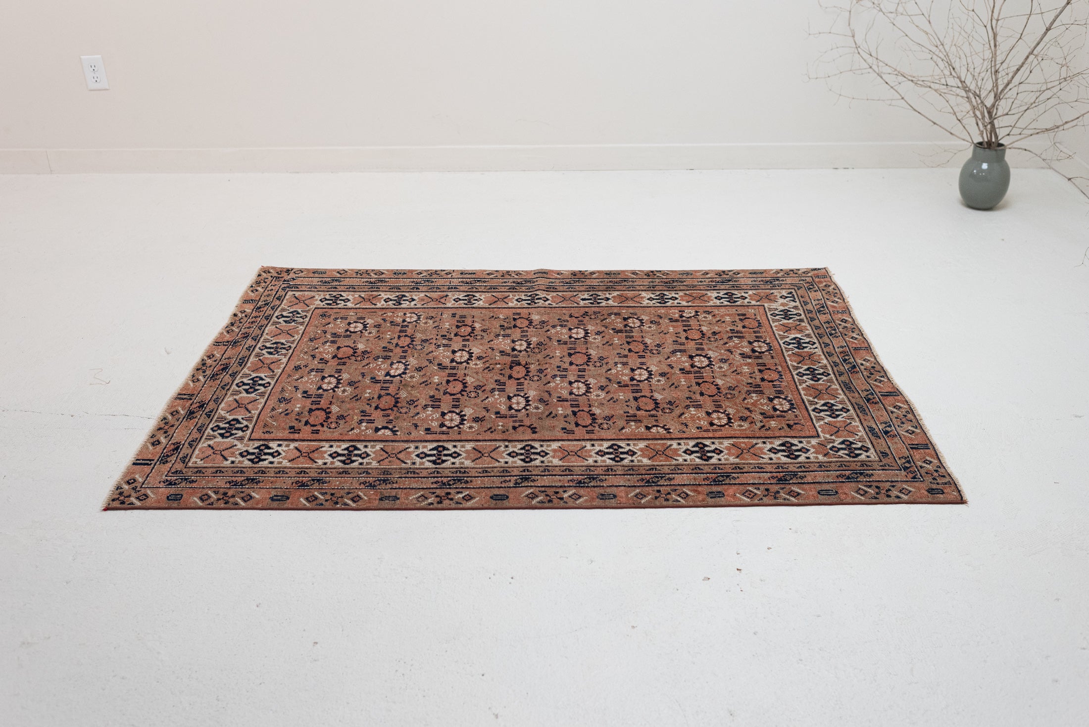 3&#39;10 x 5&#39;6 | Small Vintage Rug | CE-W-3117