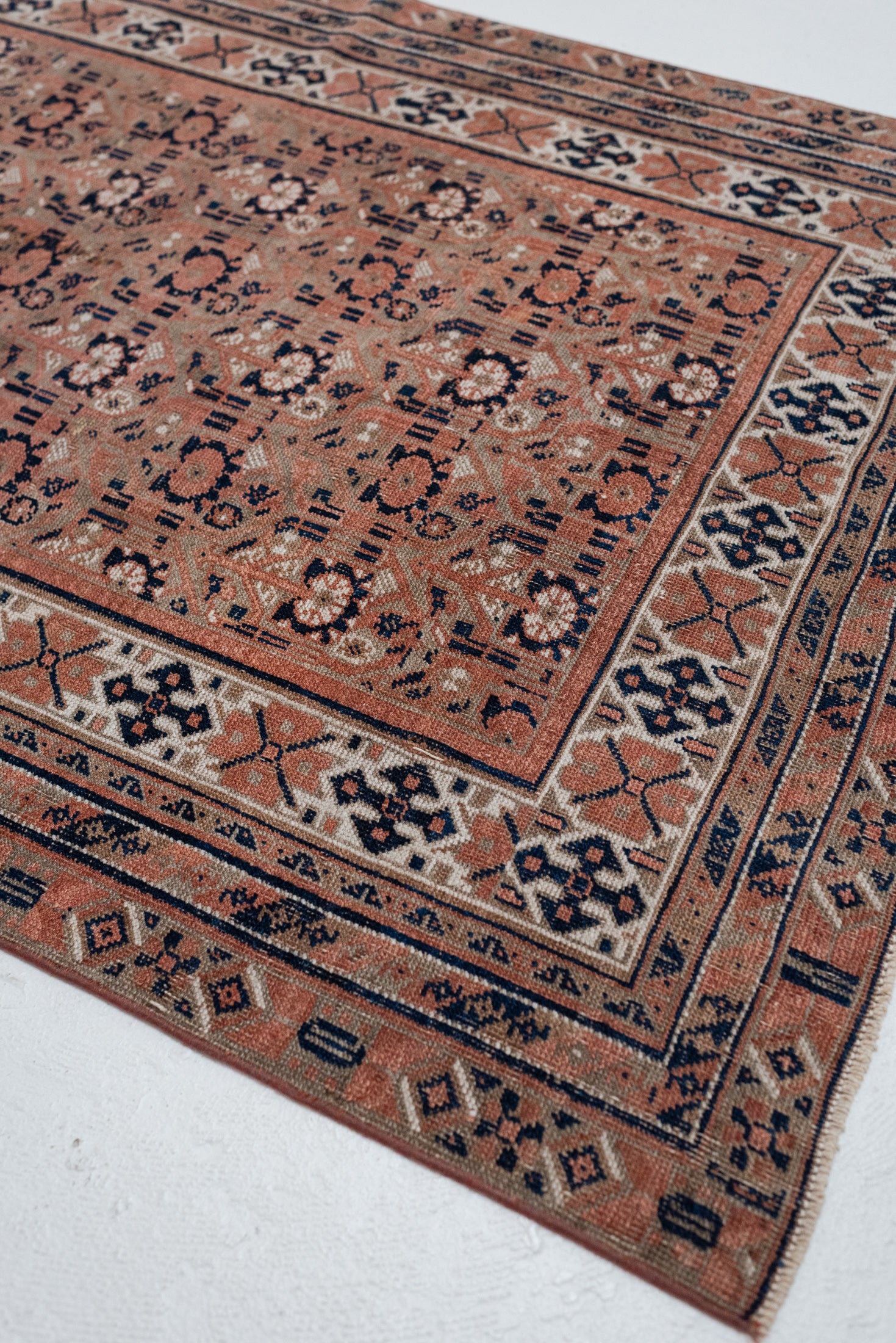 3&#39;10 x 5&#39;6 | Small Vintage Rug | CE-W-3117