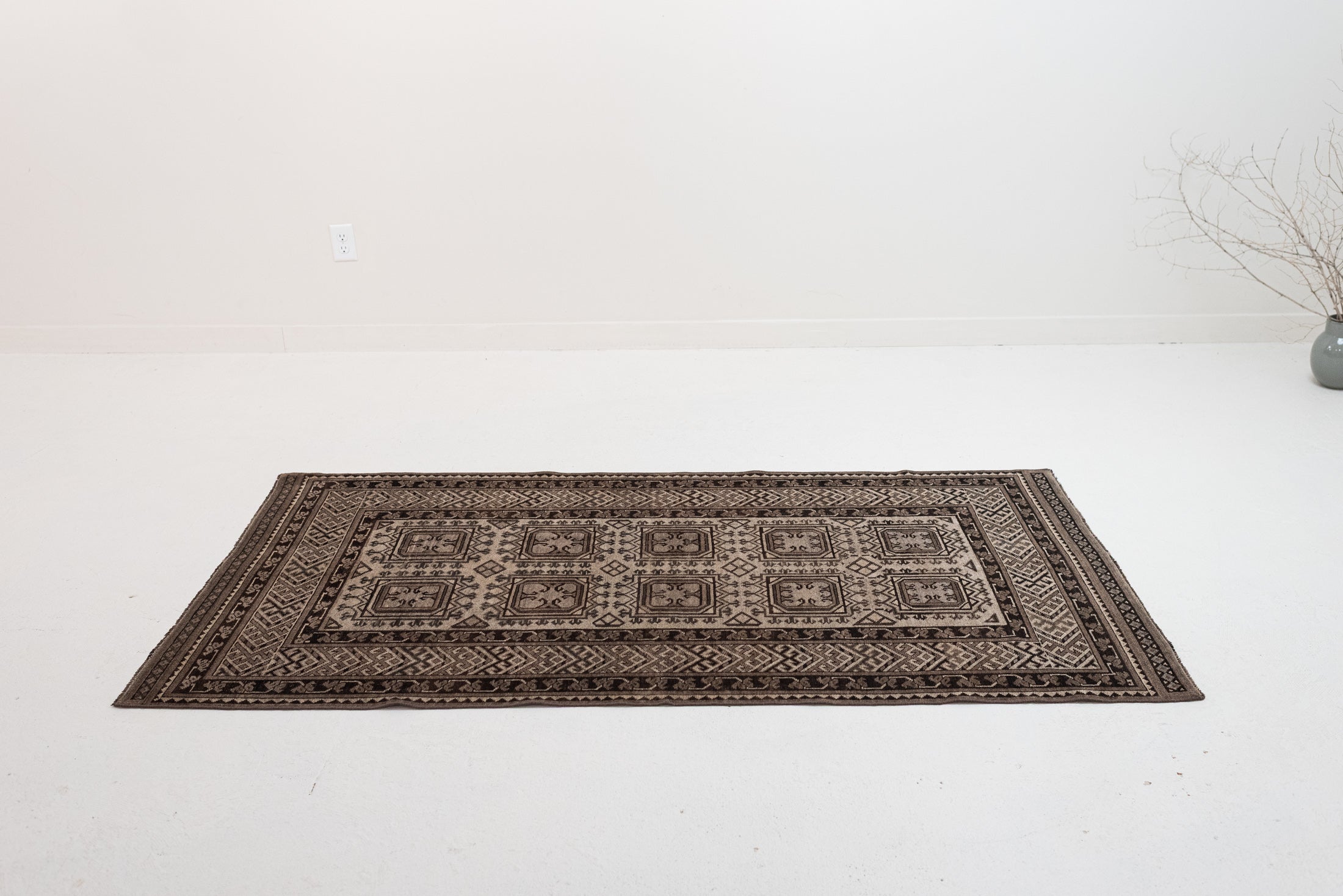 3&#39;6 x 6&#39;8 | Beautiful Vintage Rug | CE-W-3119