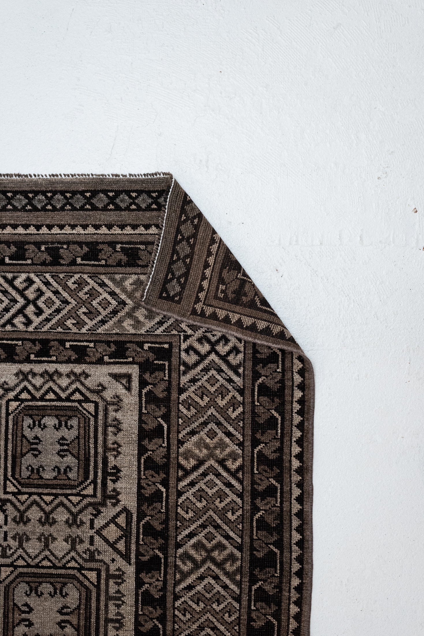 3&#39;6 x 6&#39;8 | Beautiful Vintage Rug | CE-W-3119