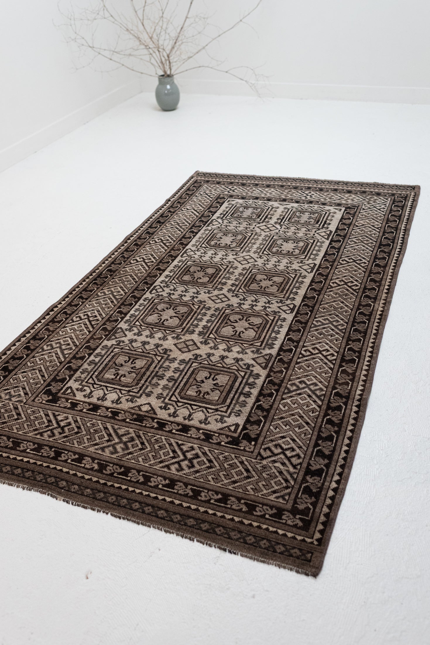 3&#39;6 x 6&#39;8 | Beautiful Vintage Rug | CE-W-3119