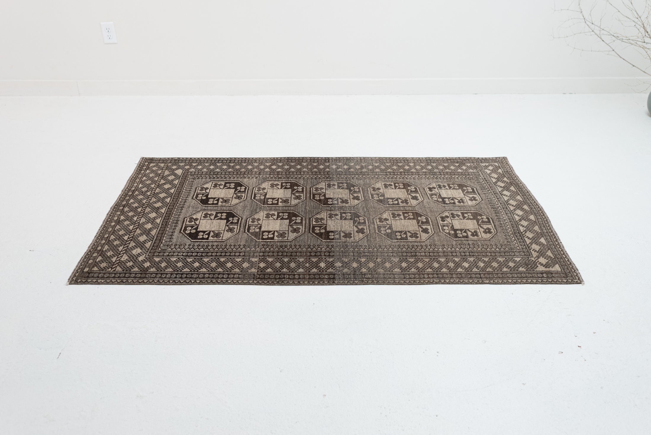 3&#39;5 x 5&#39;8 | Small Vintage Rug | CE-W-3122