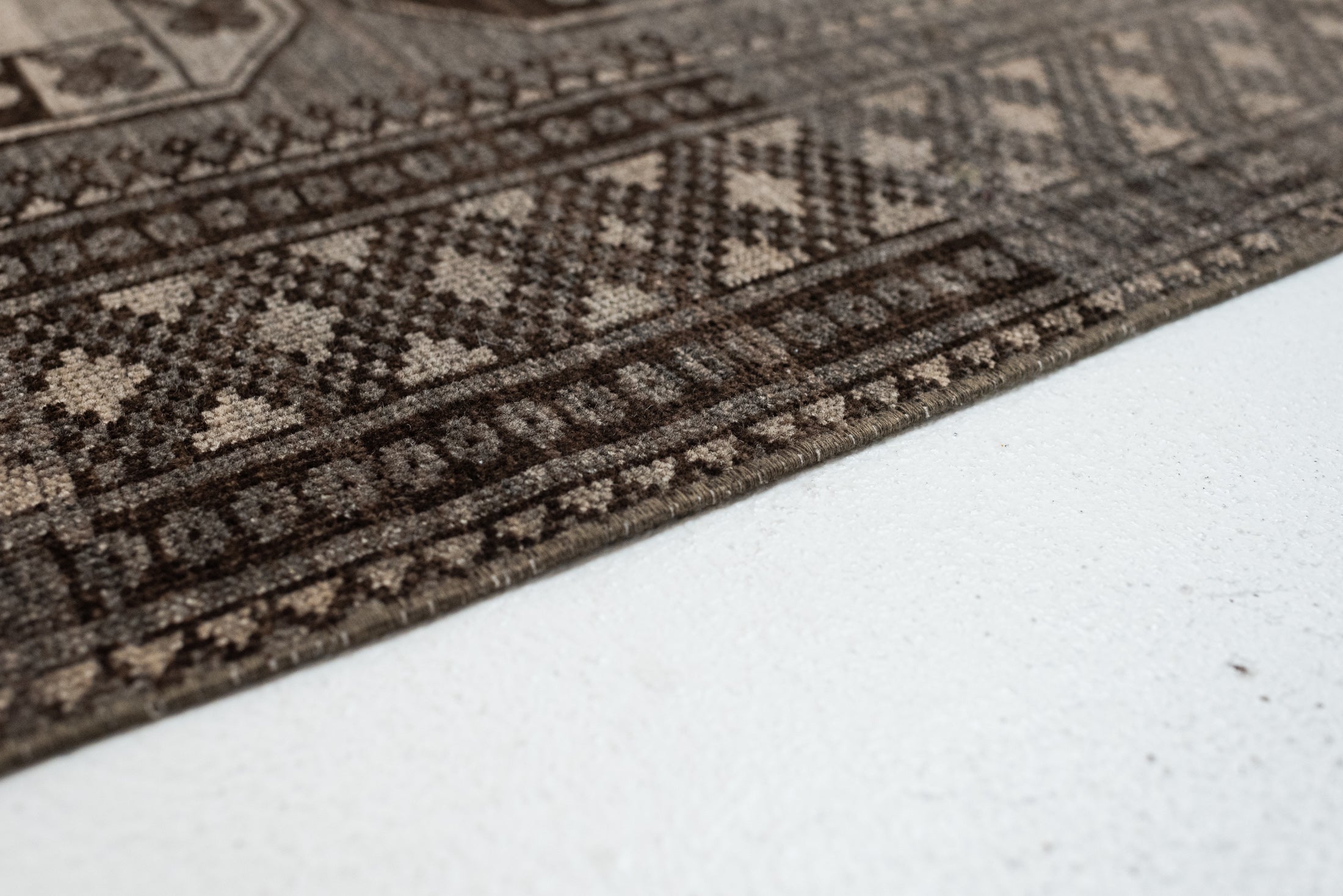 3&#39;5 x 5&#39;8 | Small Vintage Rug | CE-W-3122