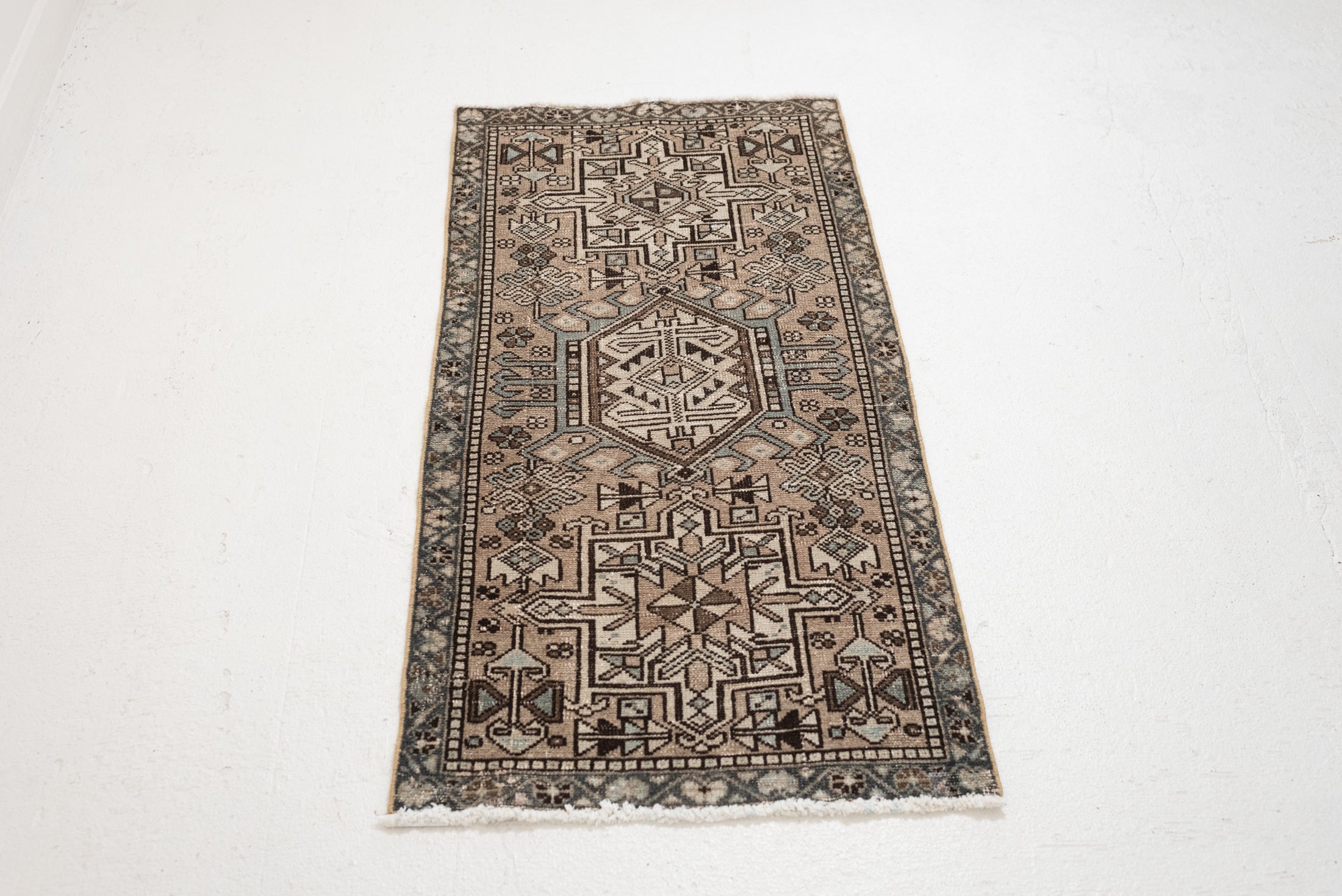 2'0 X 4'0 | W-4167