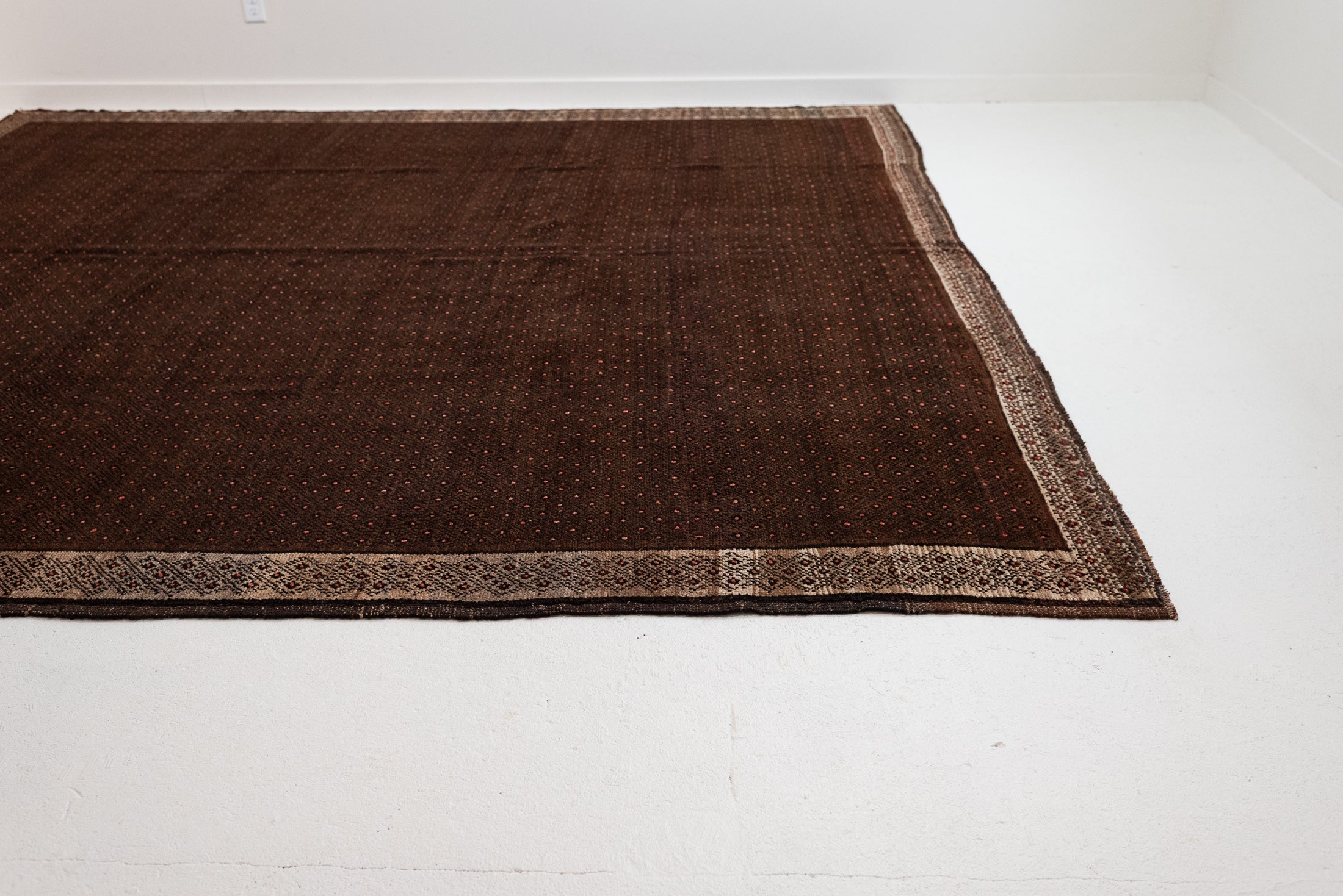 10&#39;6 x 10&#39;5 | Square Vintage Rug | CE-M-3126