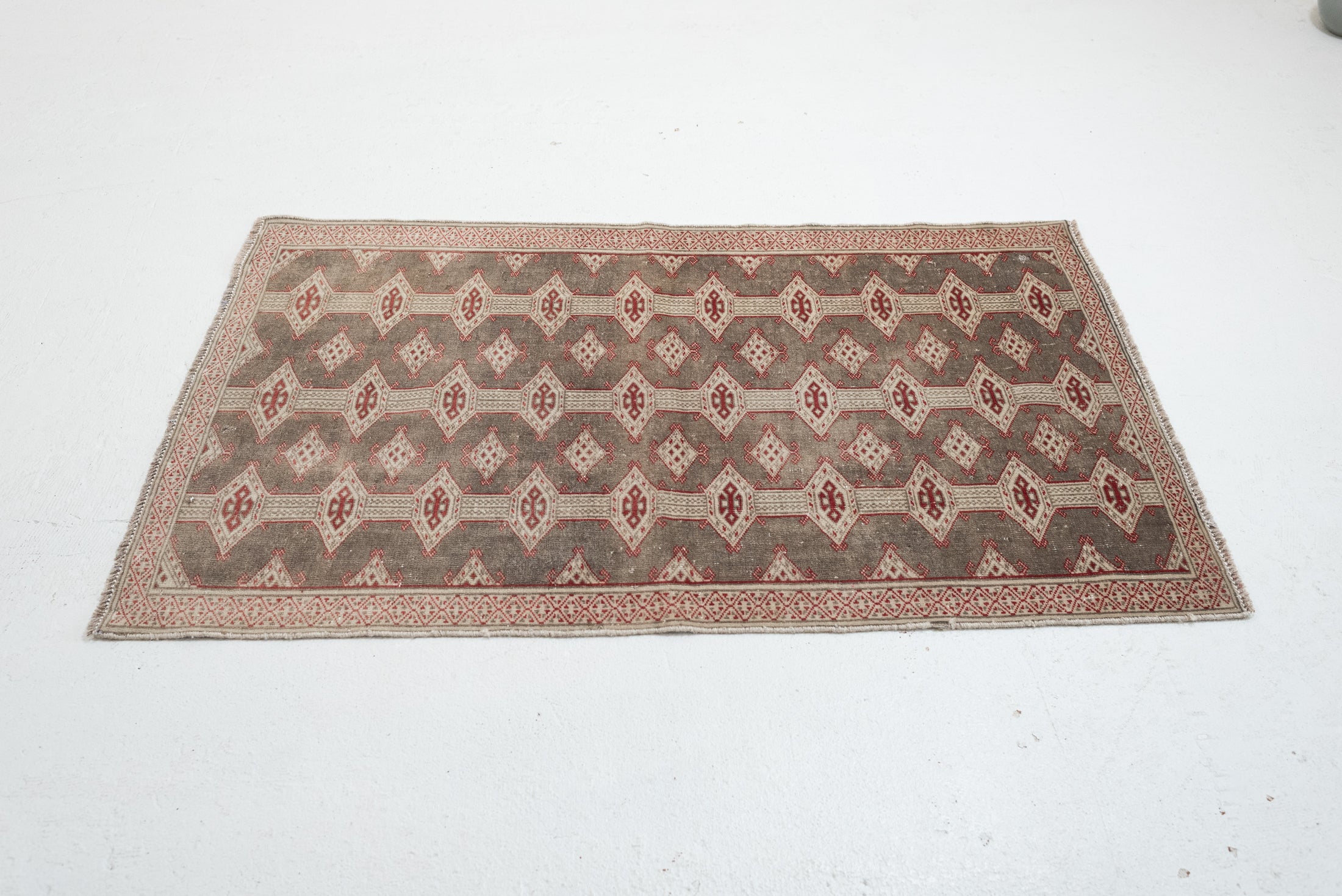 2'11 x 4'8 | CE-W-4382