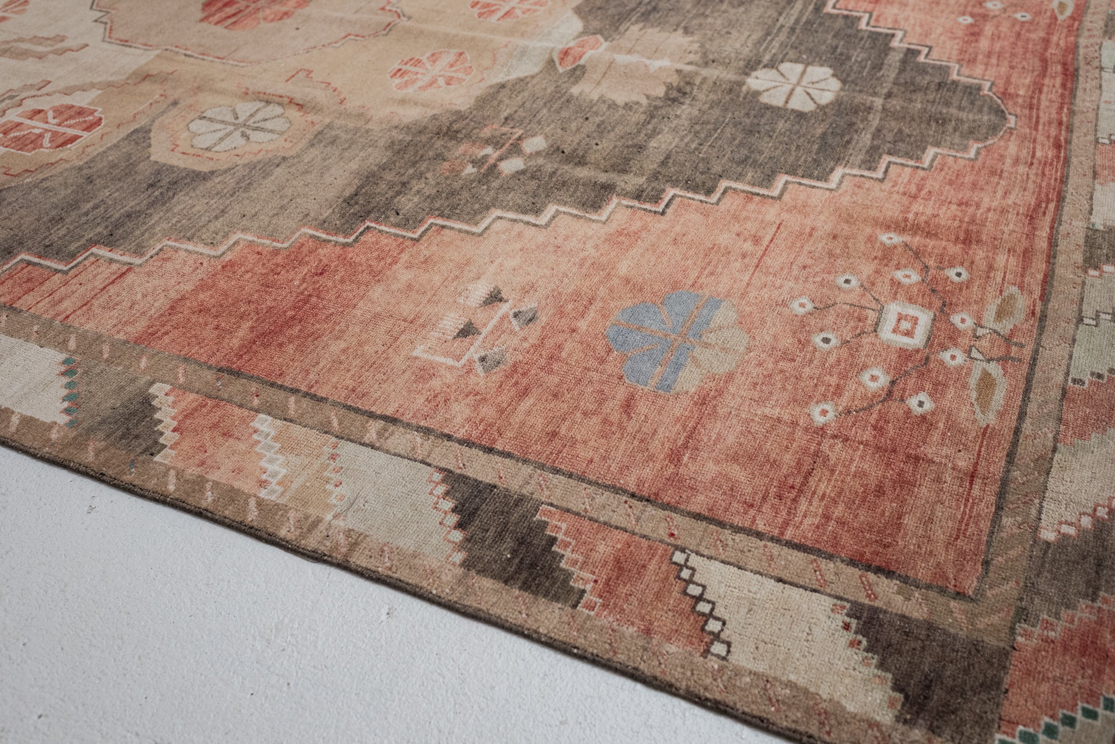 7&#39;10 x 11&#39;0 | Large 1950s Oushak | CE-D-3114