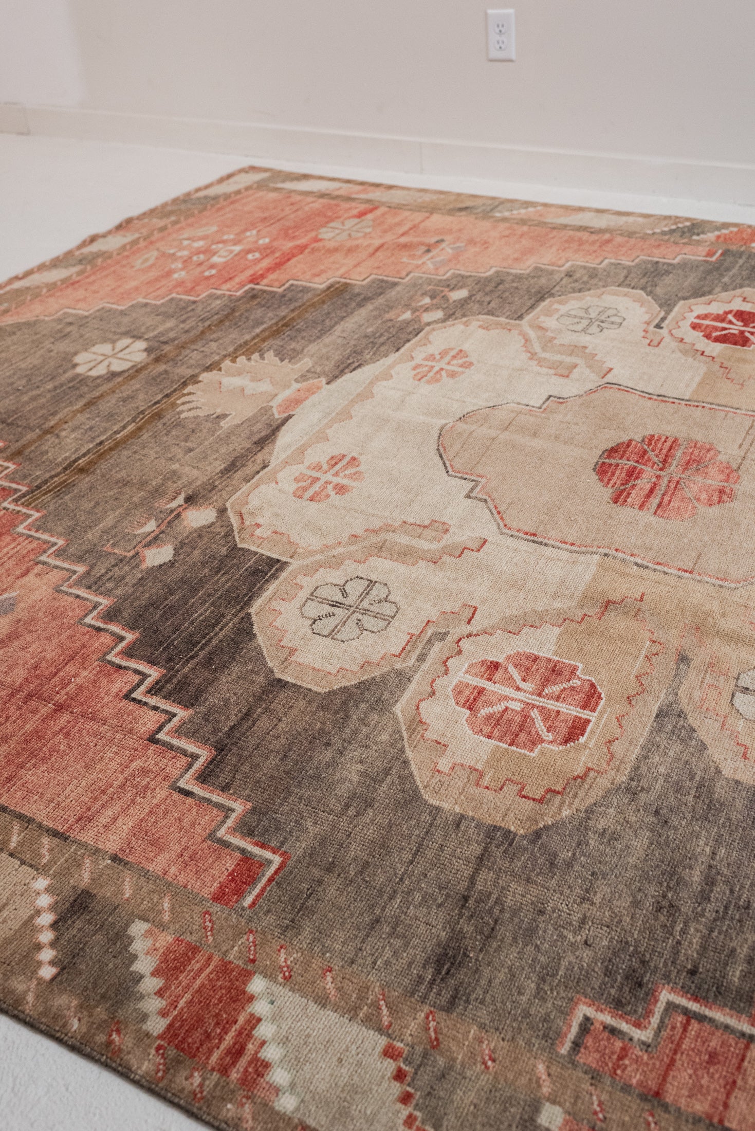 Extra Large (8x10 and larger) – Curio Rugs