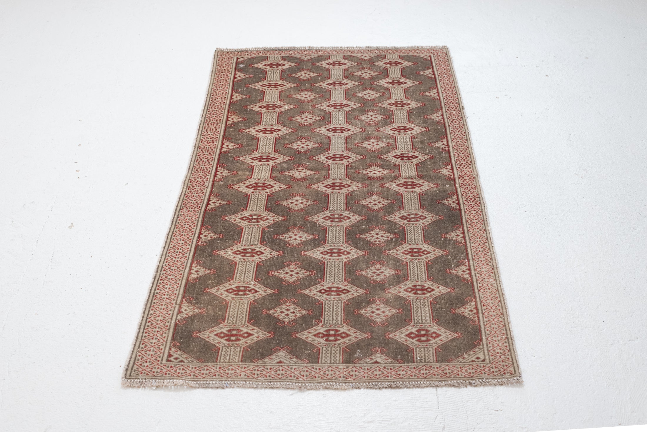 2'11 x 4'8 | CE-W-4382