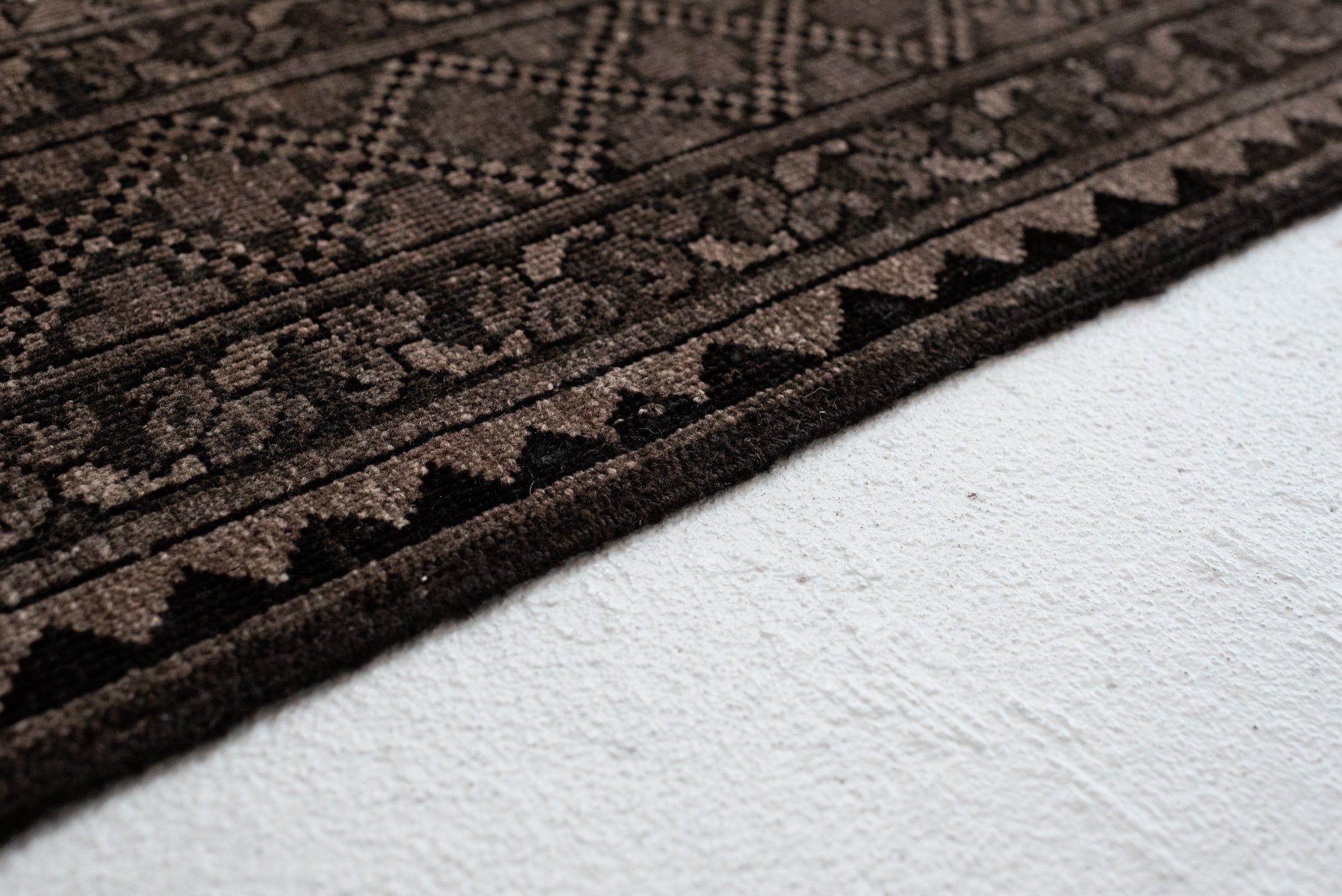 8&#39;10 x 12&#39;0 | Extra Large Brown Afghan Vintage Rug | CE-L-3112