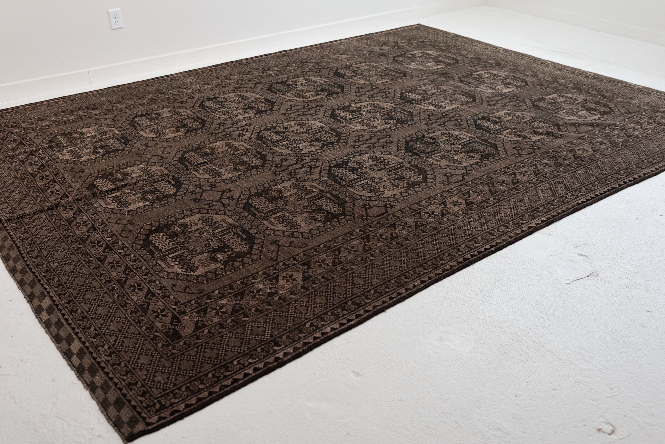 8&#39;10 x 12&#39;0 | Extra Large Brown Afghan Vintage Rug | CE-L-3112