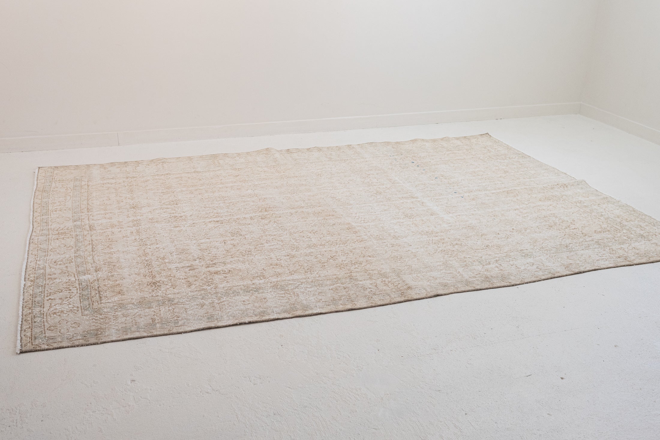 6&#39;9 x 10&#39;2 | Large Nuetral Oushak | S-3139