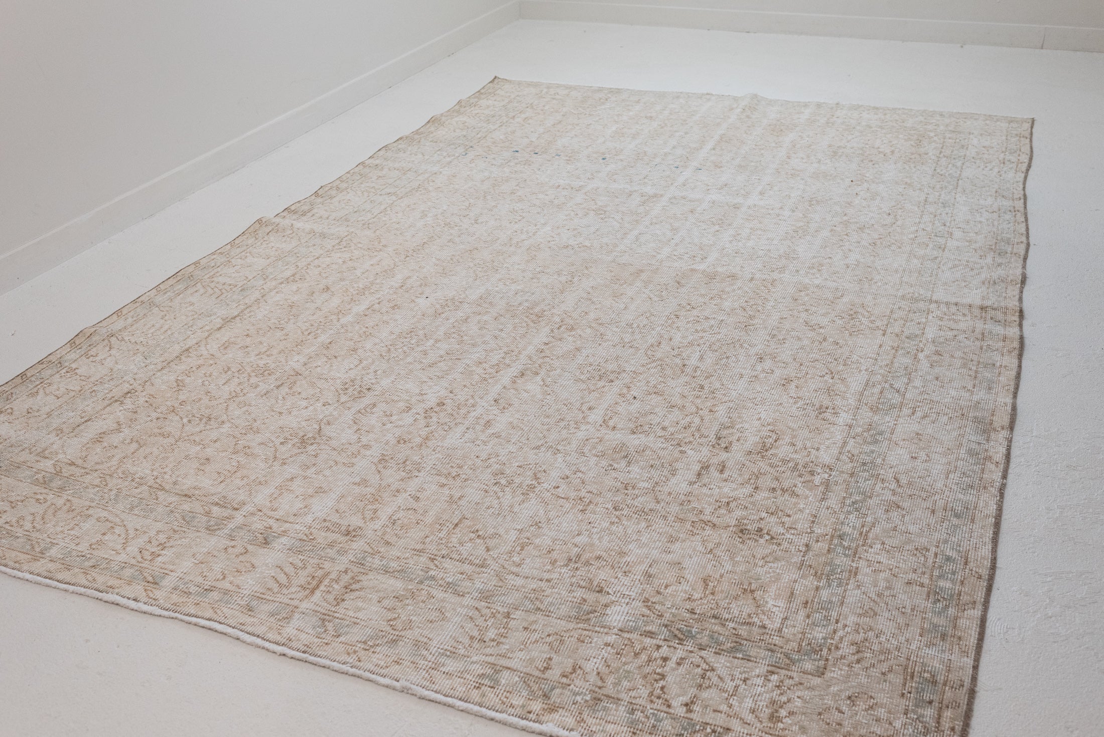 6&#39;9 x 10&#39;2 | Large Nuetral Oushak | S-3139