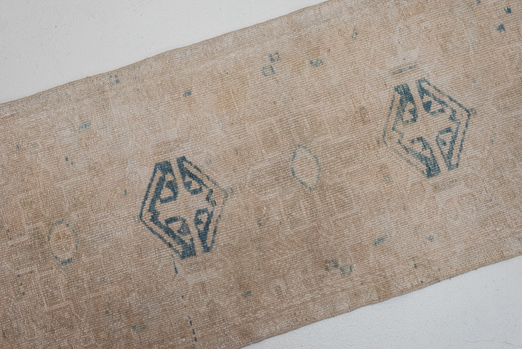 2&#39;1 x 10&#39;2 | Skinny Vintage Runner | R-3158