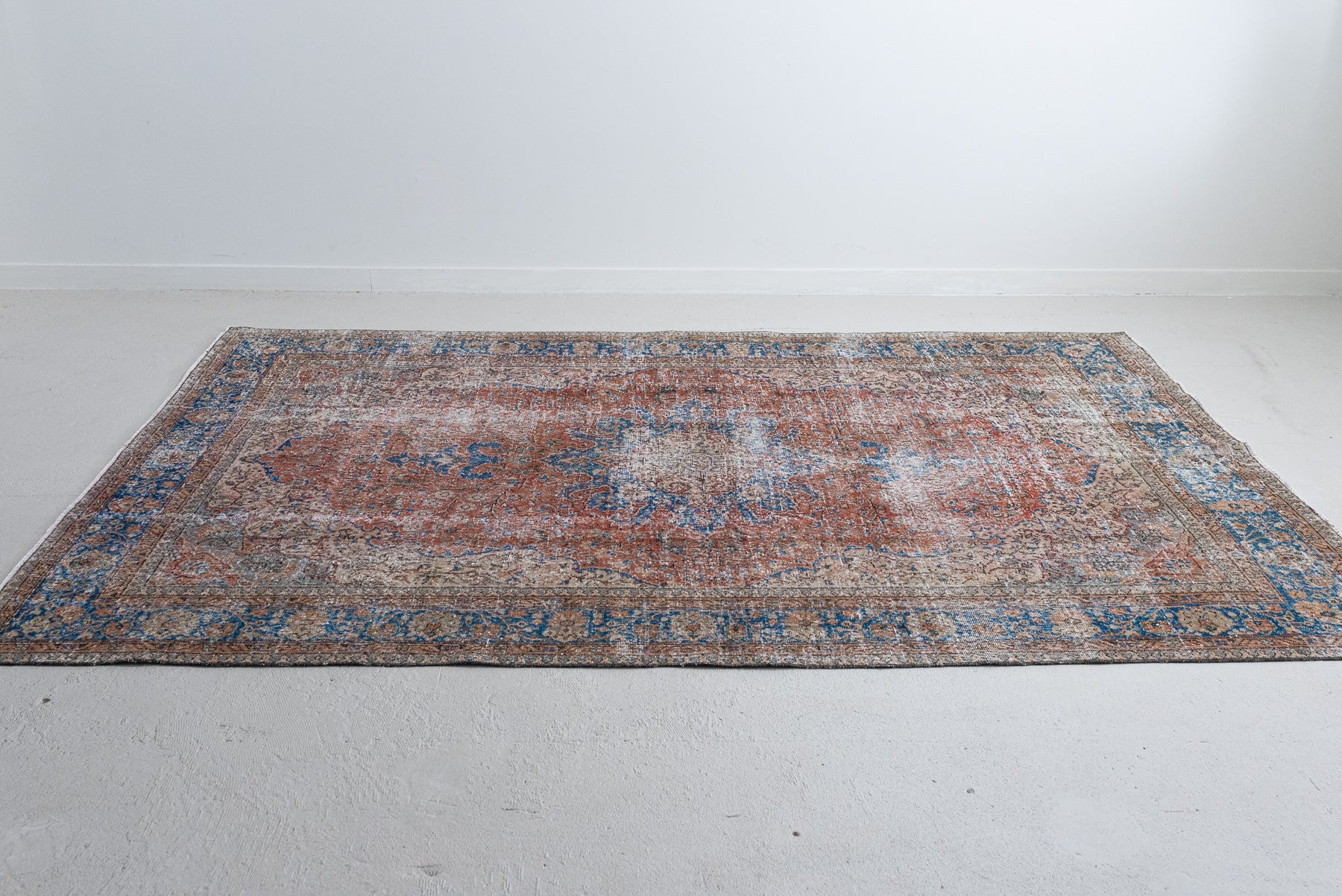 6&#39;9 x 10&#39;0 | Large Vintage Brick Oushak | S-2601