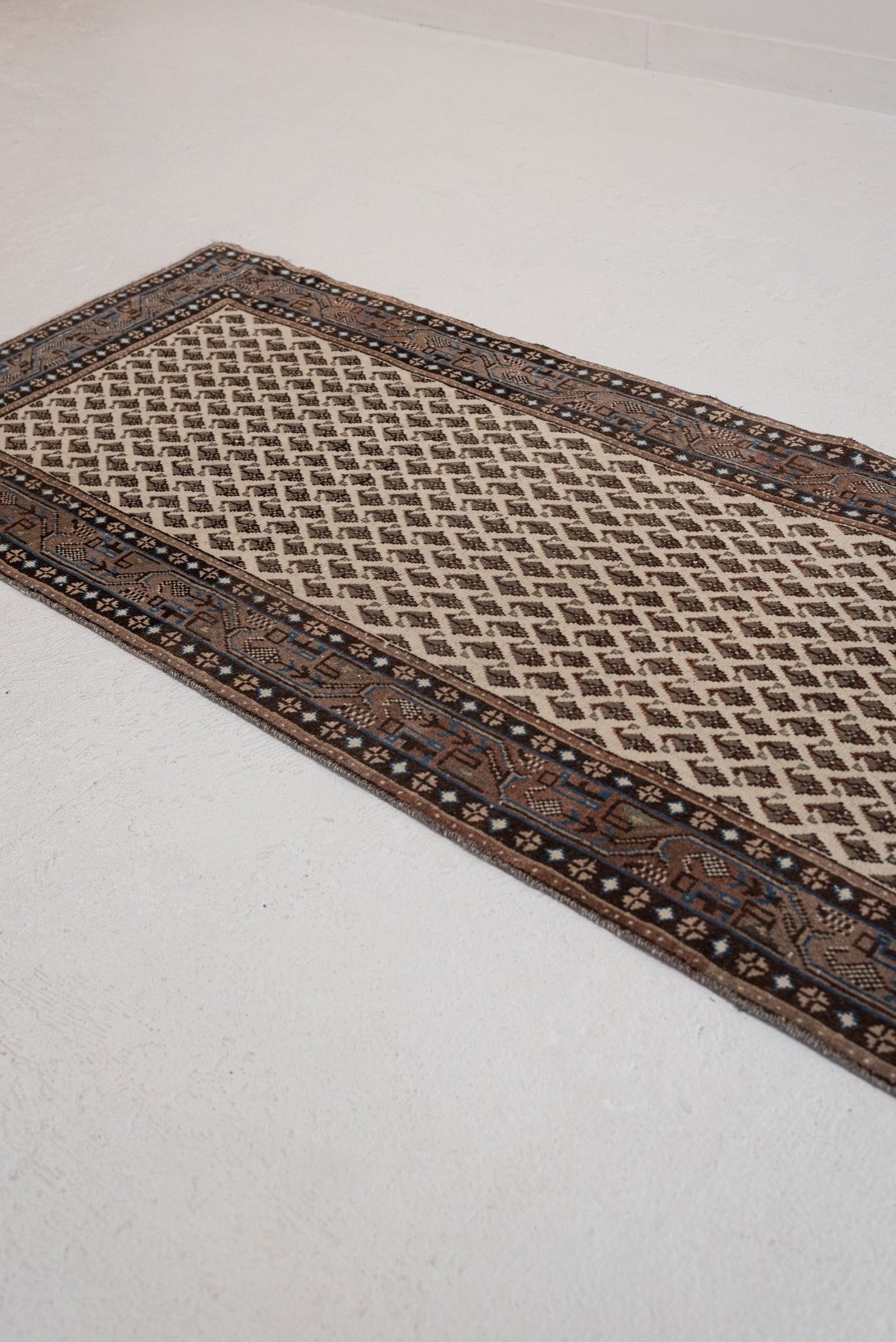 2&#39;6 x 10&#39;3 | Sereban Runner | R-3160