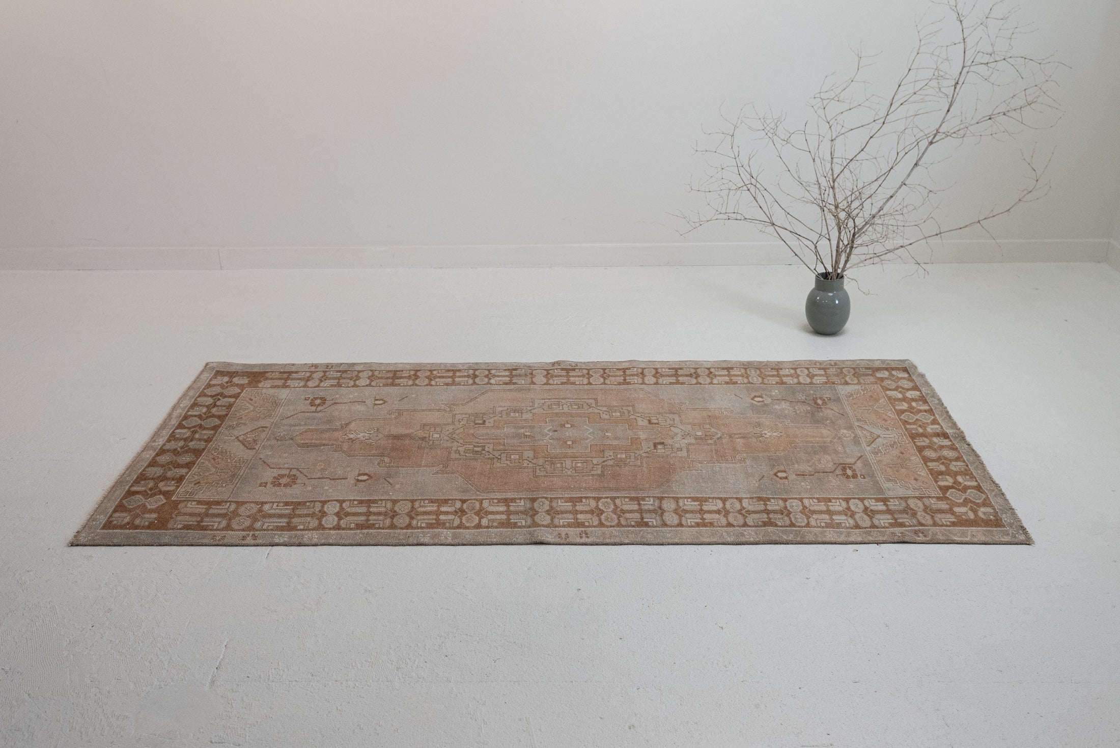 3&#39;10 x 7&#39;9 | Medium Light Anatolian Rug | W-3163