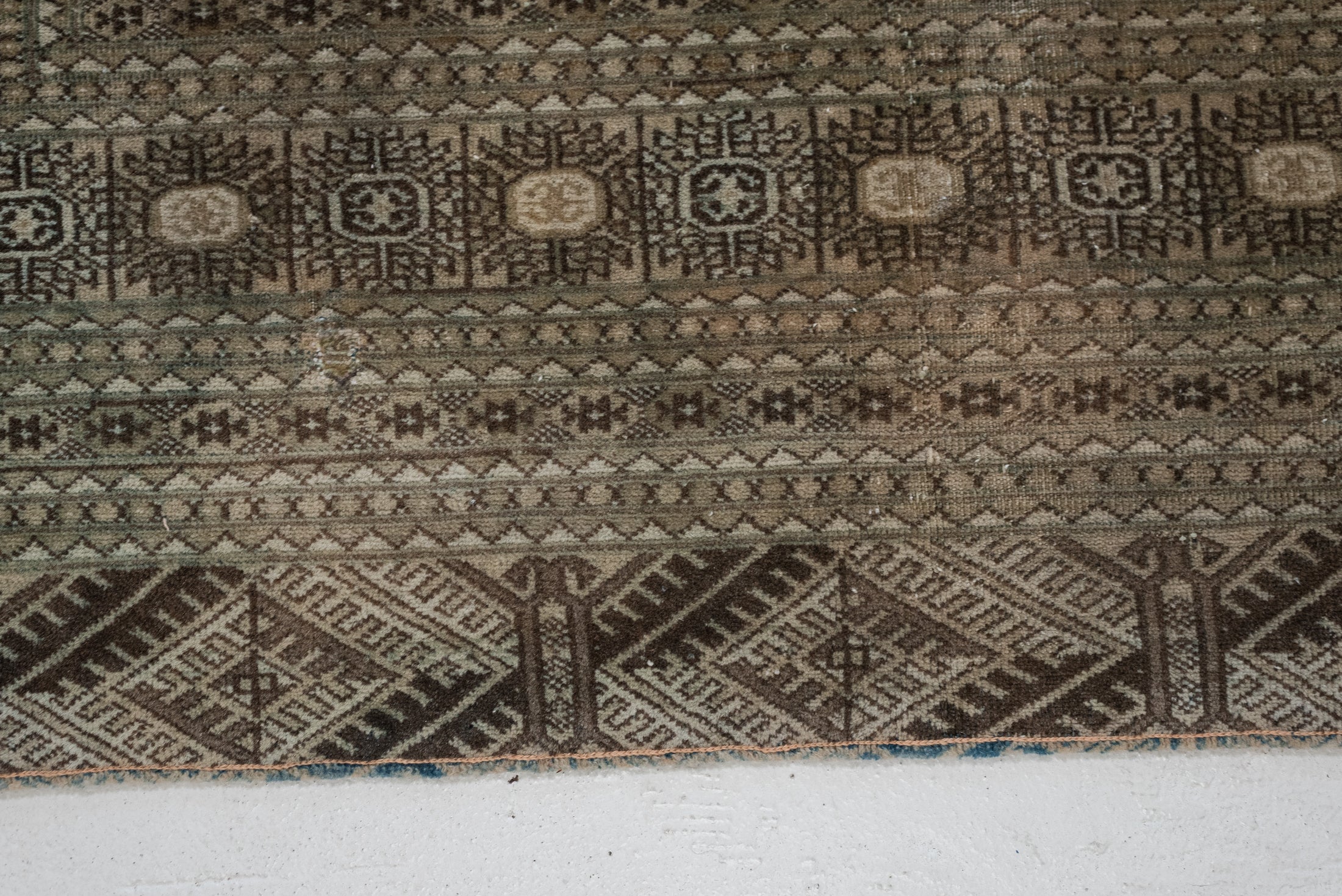 4'1 x 5'10 | CE-W-4385