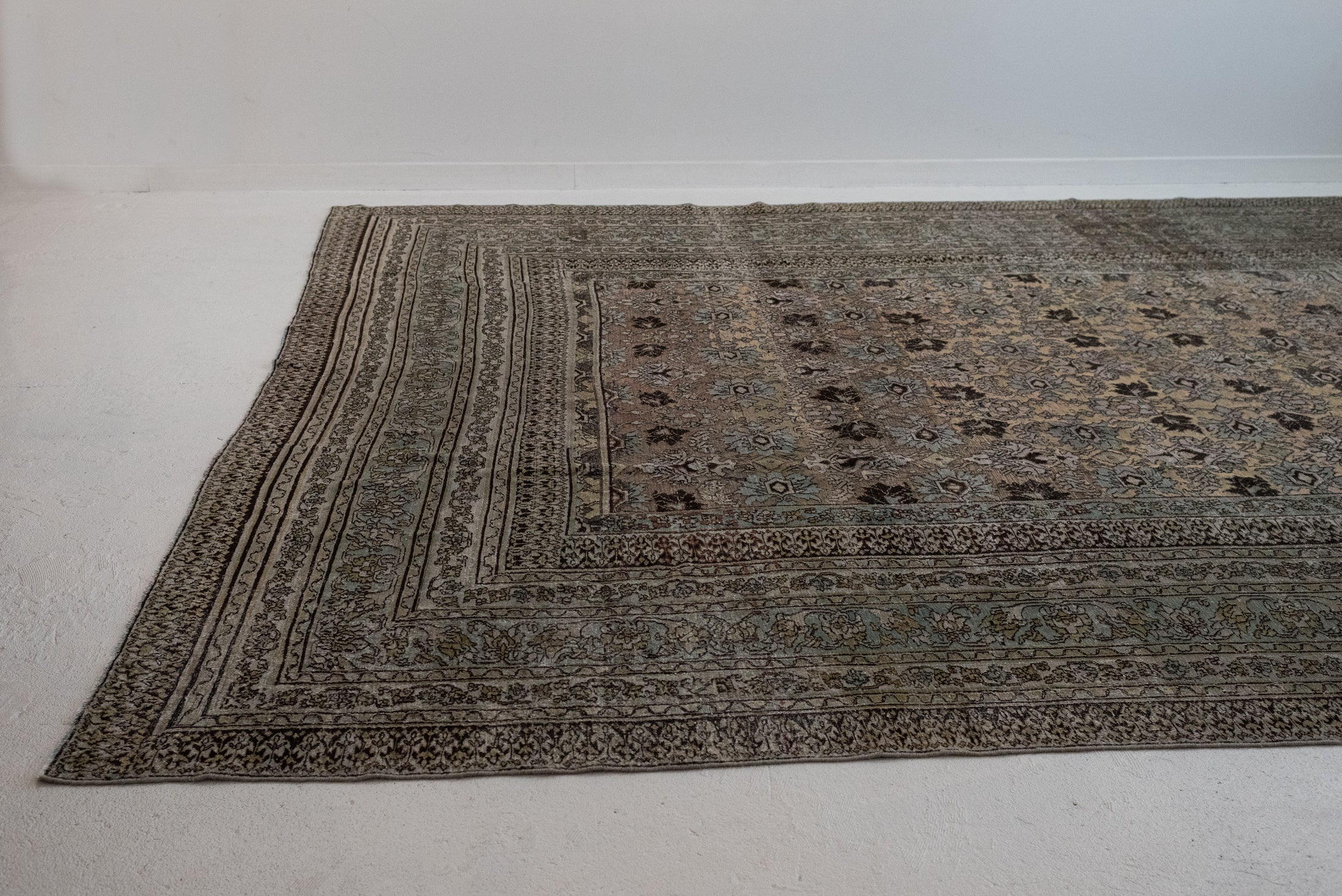 10&#39;0 x 12&#39;4 | Extra Large Vintage Rug | L-3184