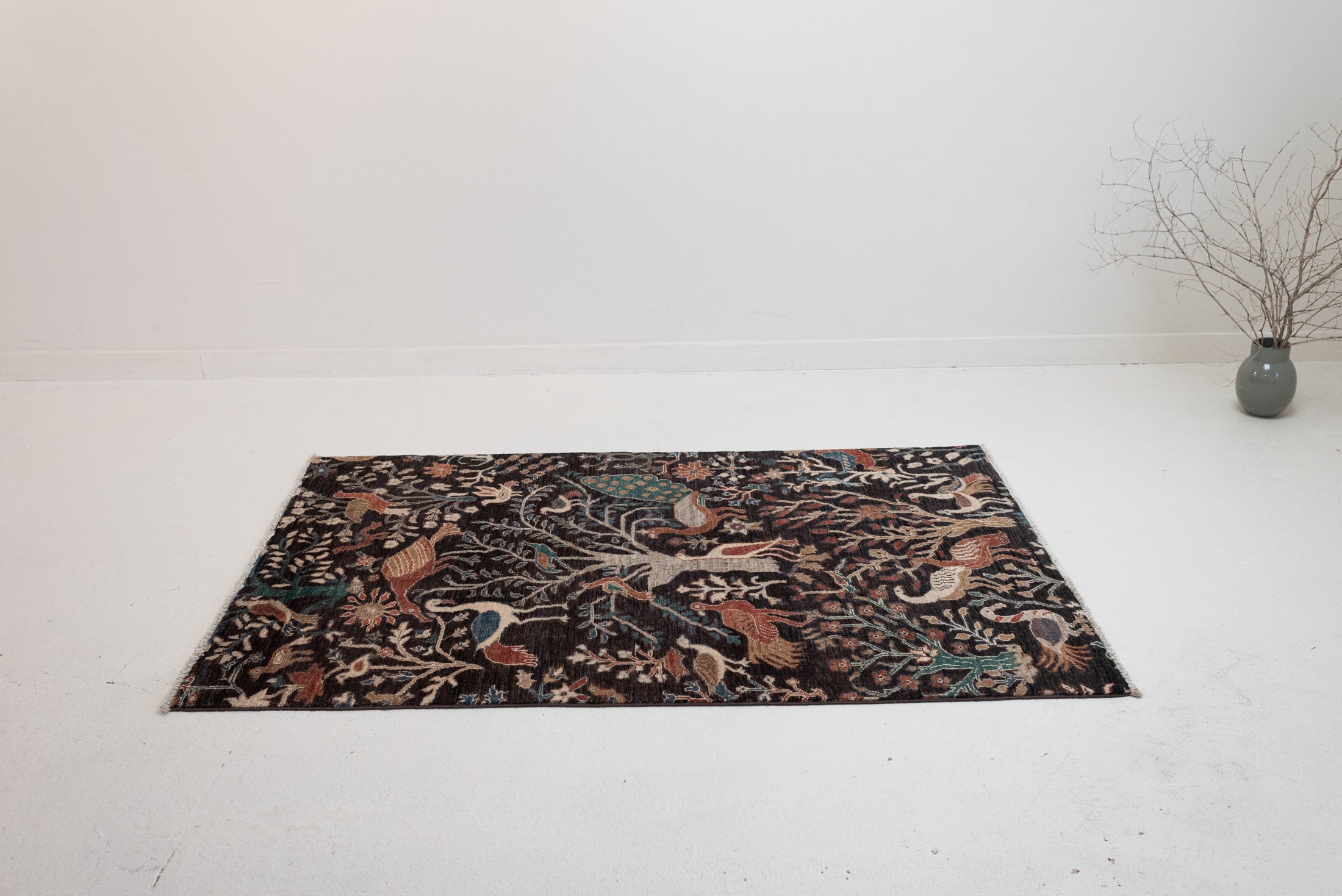3&#39;11 x 5&#39;11 | Medium Bird Rug | N-3181