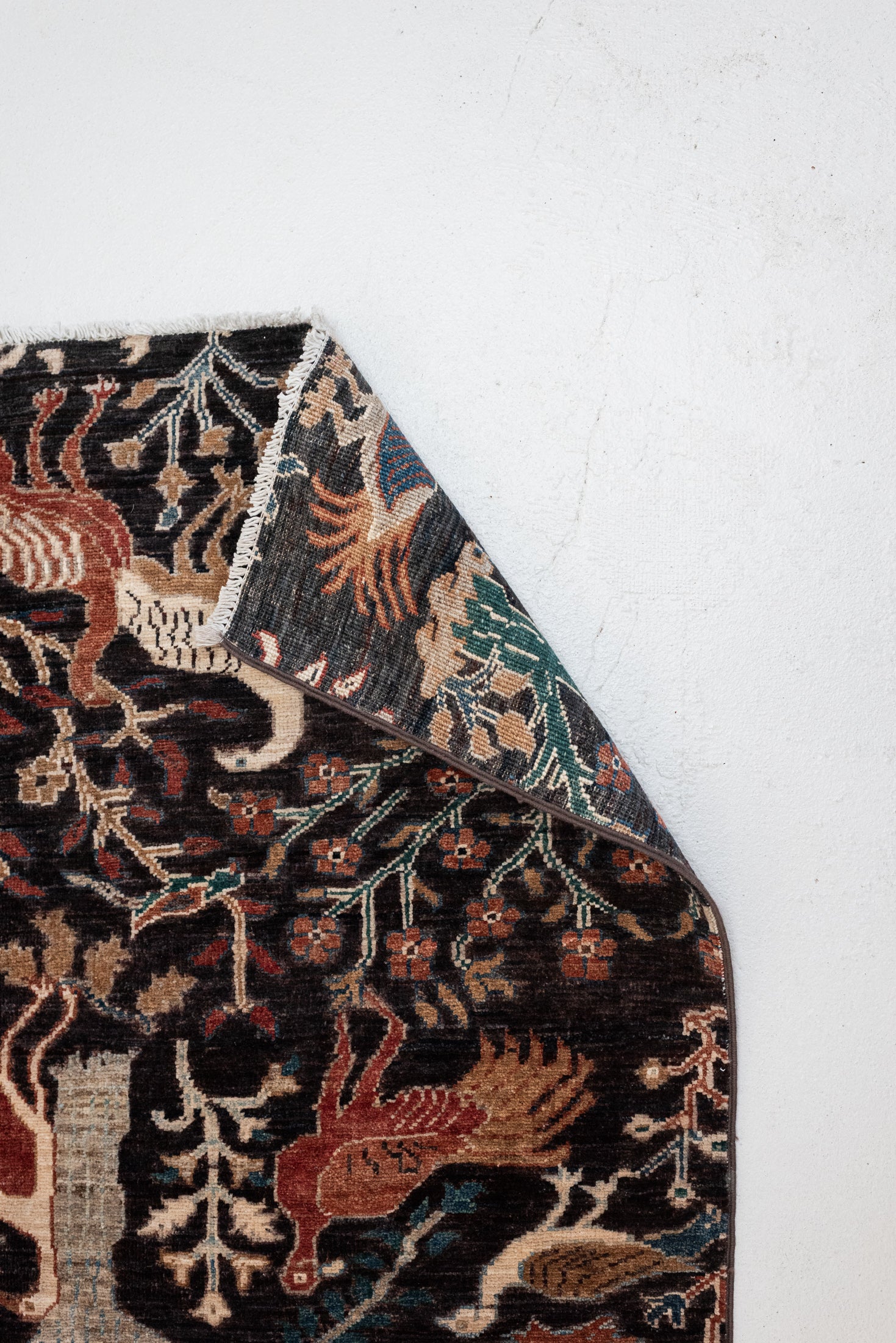 3&#39;11 x 5&#39;11 | Medium Bird Rug | N-3181