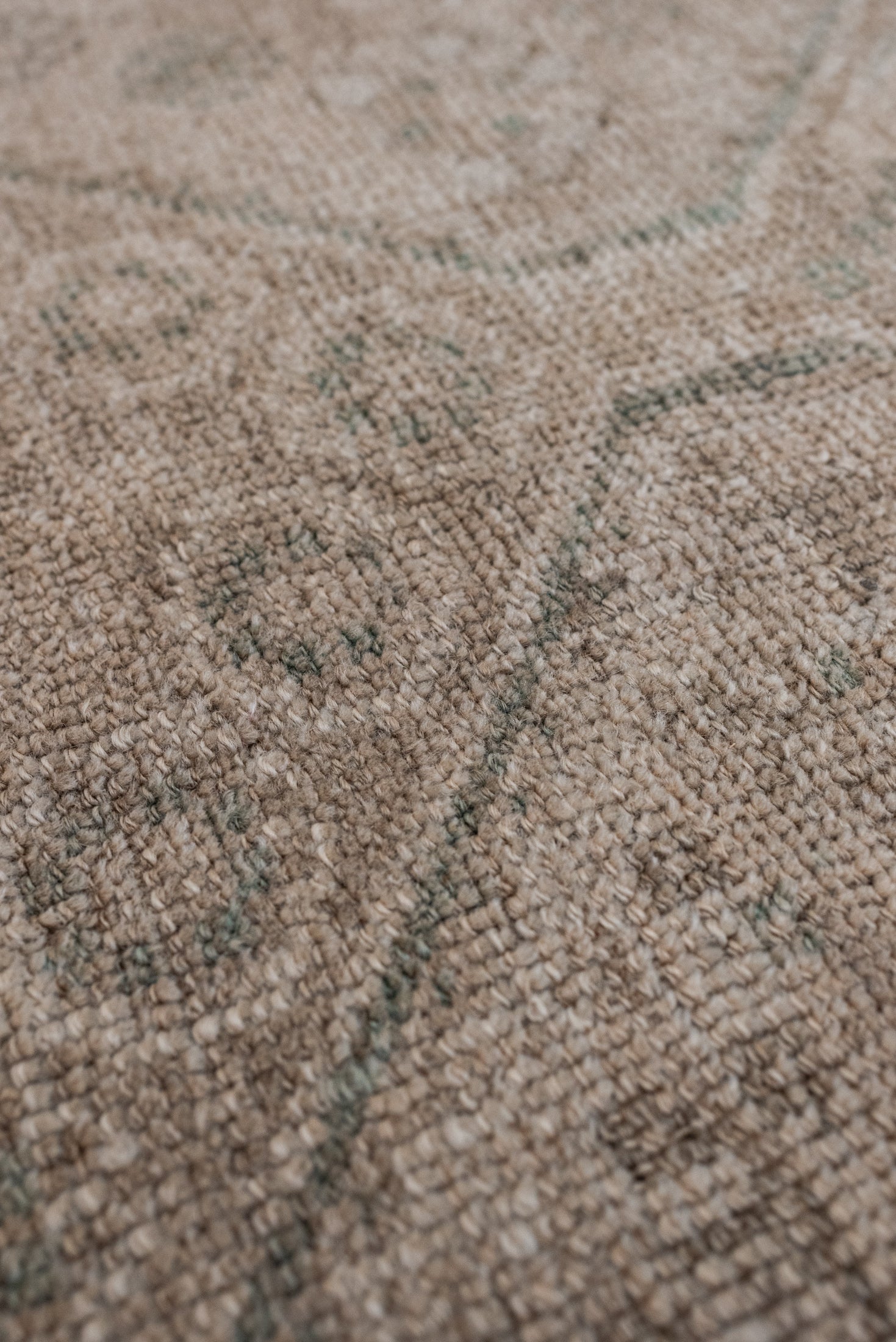 4&#39;7 x 6&#39;6 | Neutral Vintage Shiraz Rug | Designers CE-W-1938