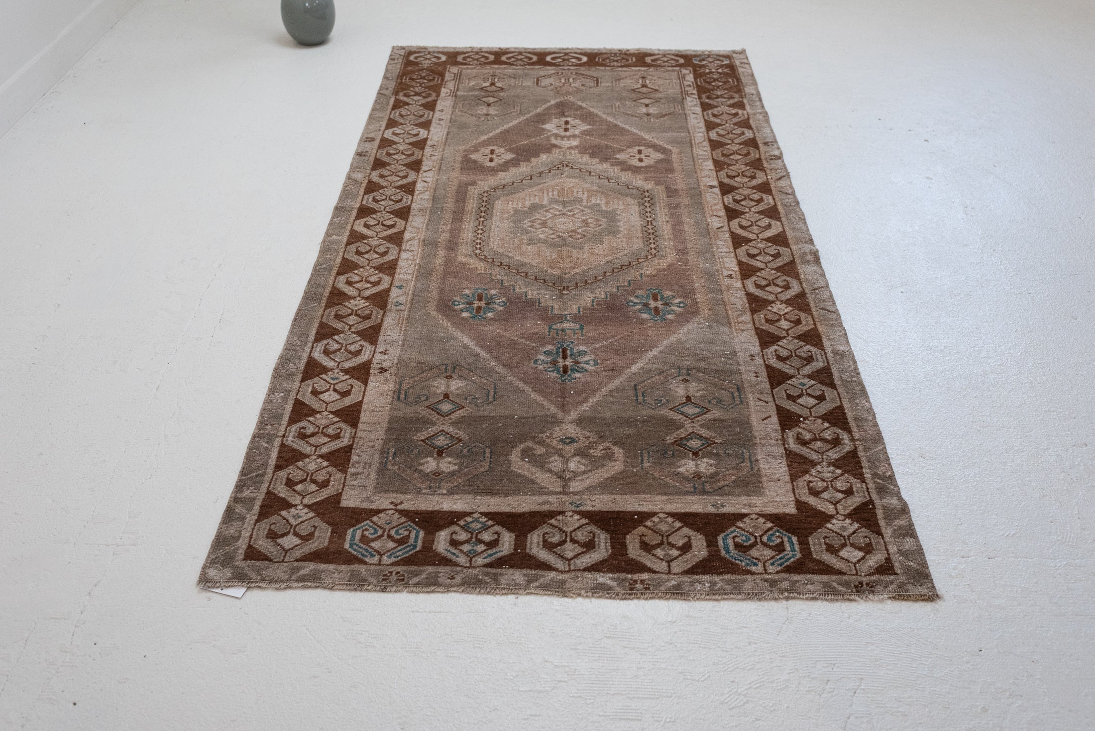 3&#39;4 x 6&#39;10 | Vintage Anatolian Runner | W-3167