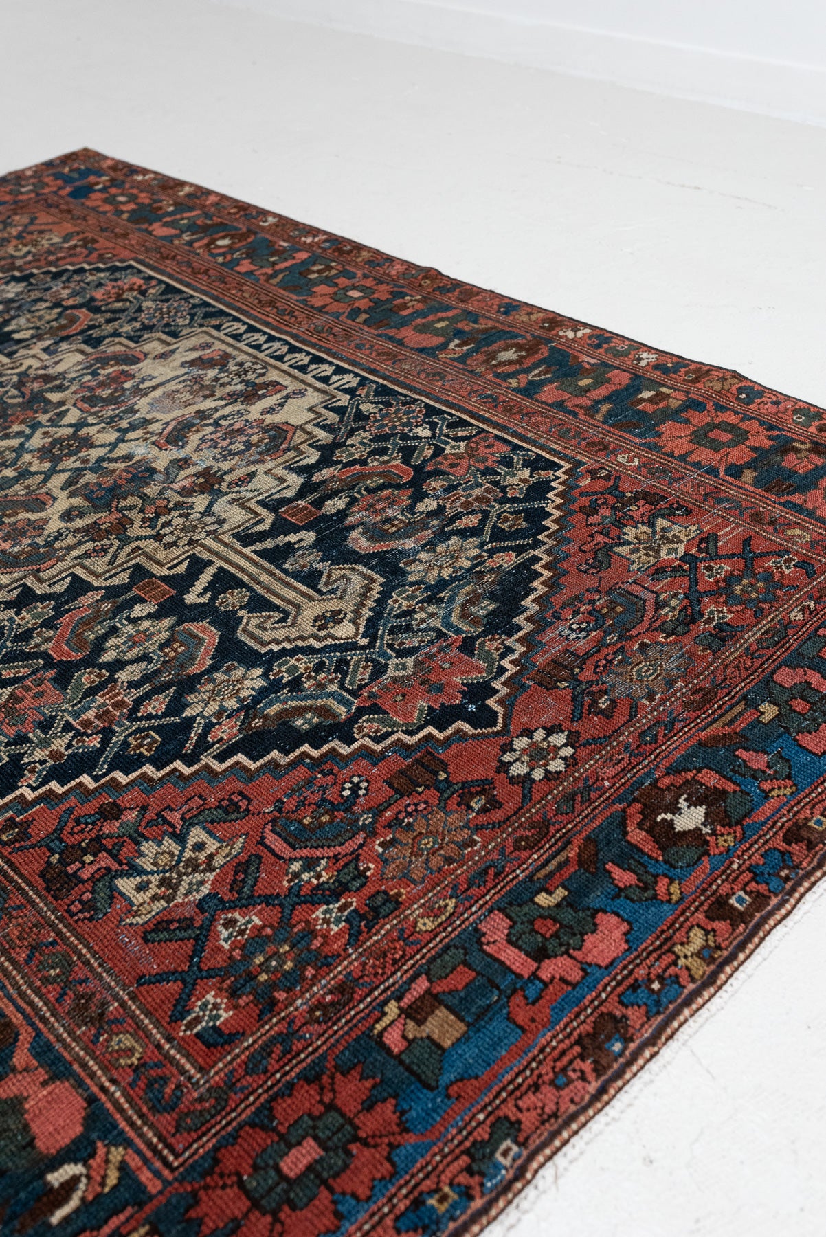 4&#39;2 x 6&#39;5 | Moody Medium Rug | W-2605