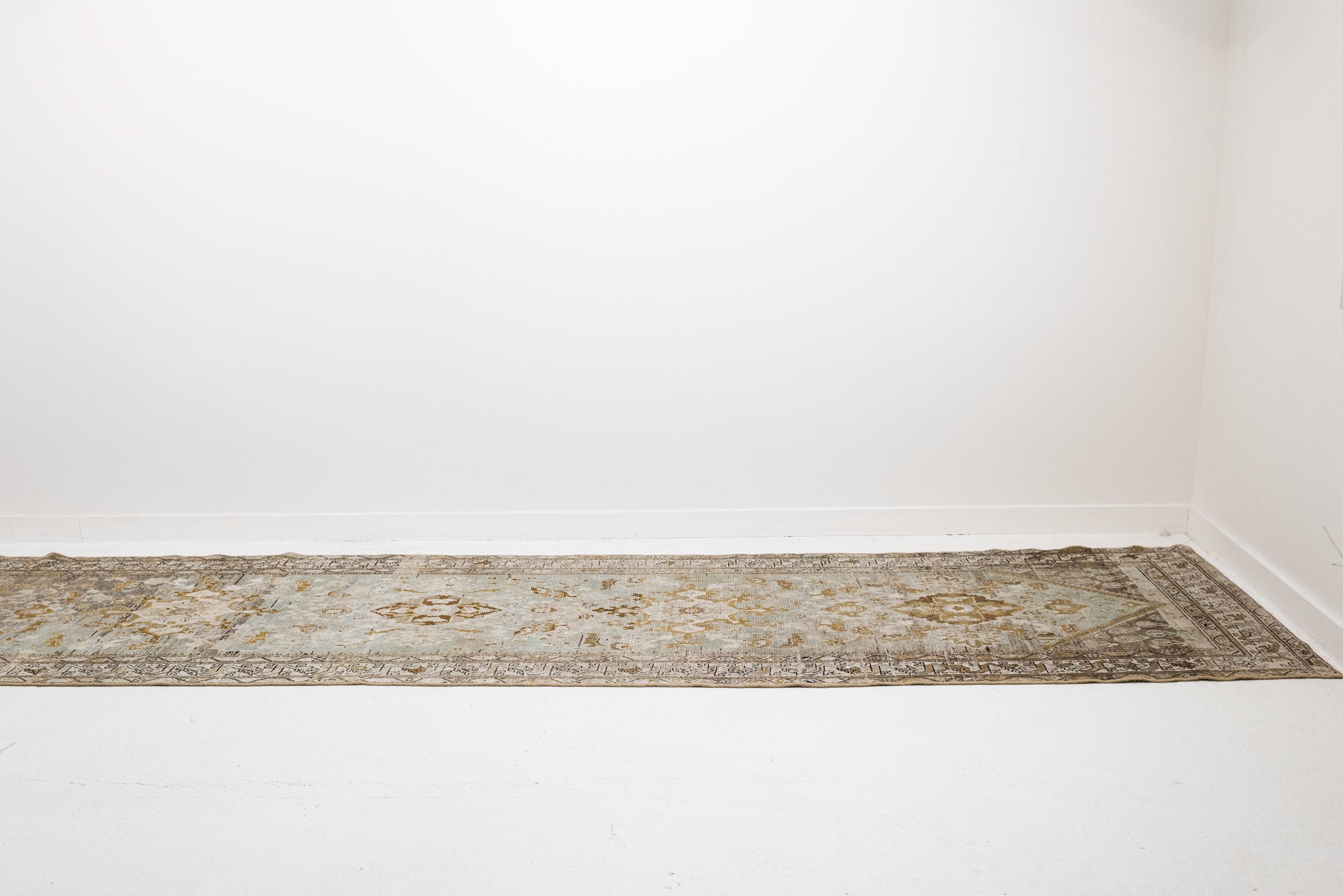 Reserved | OHMH | 3'5 x 19'6 | Extra Long Runner | R-3817