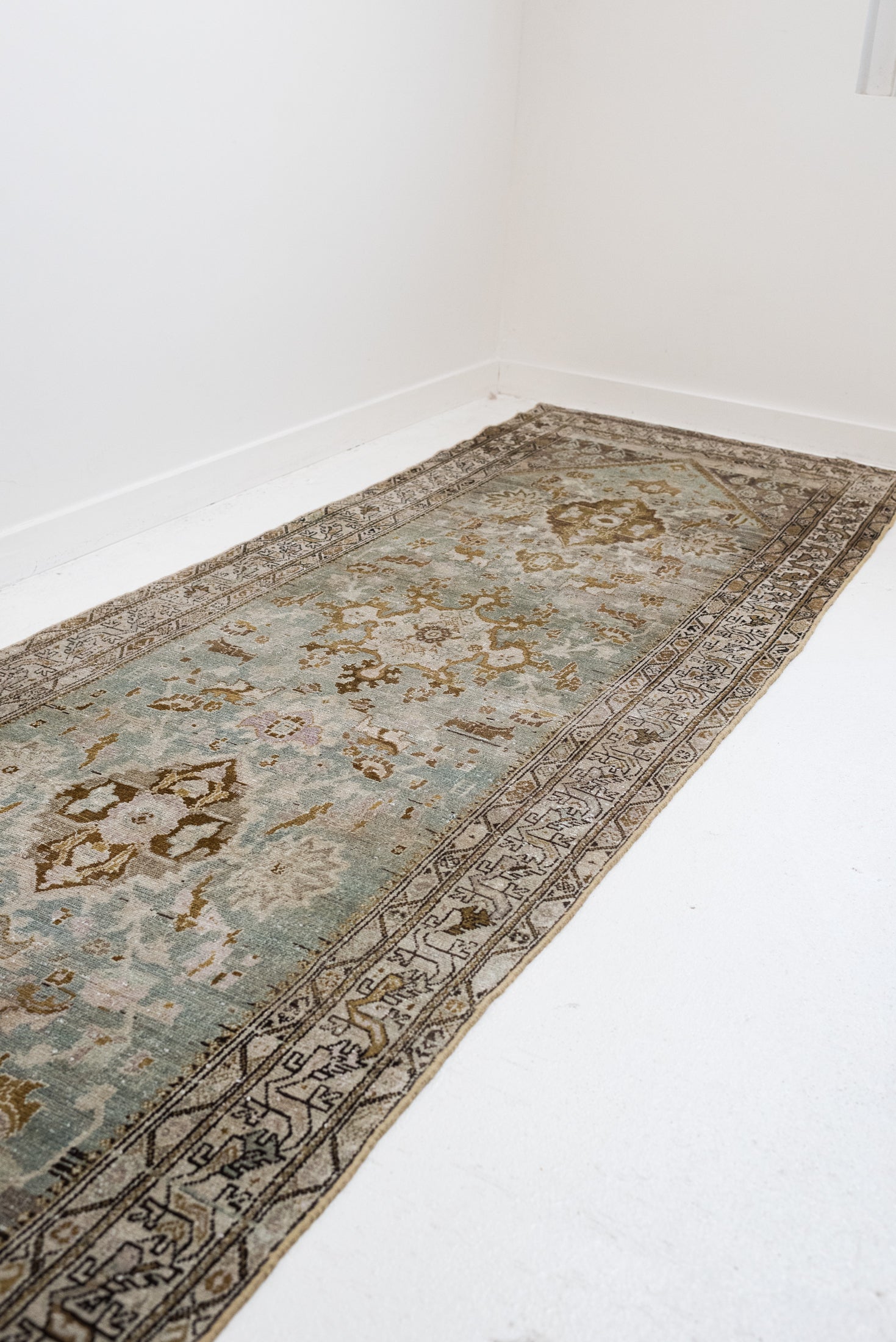 Reserved | OHMH | 3'5 x 19'6 | Extra Long Runner | R-3817